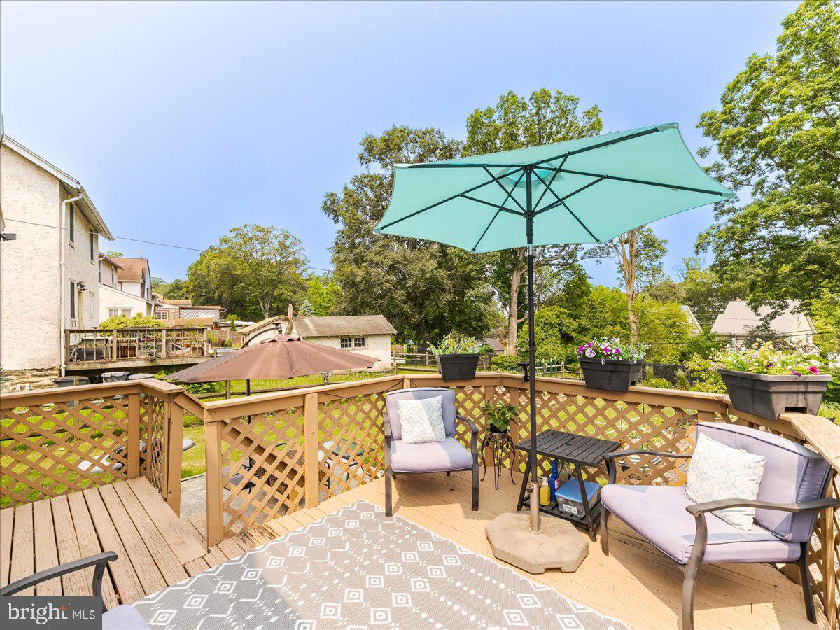 1086 EDGE HILL ROAD