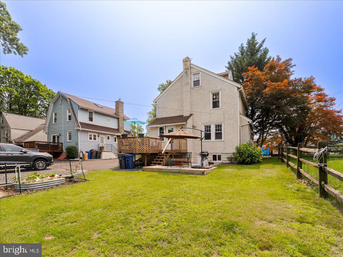 1086 EDGE HILL ROAD
