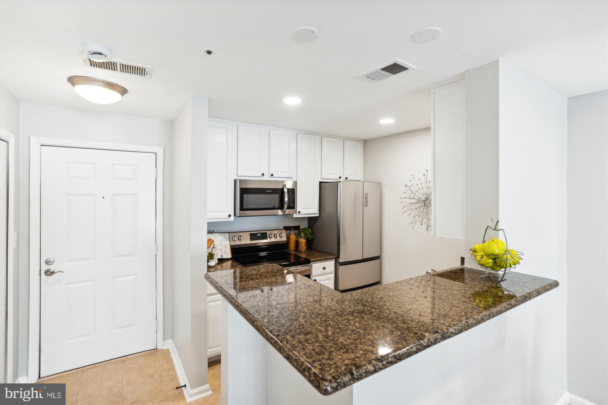 THE FOUR WINDS AT OAKTON - Residential