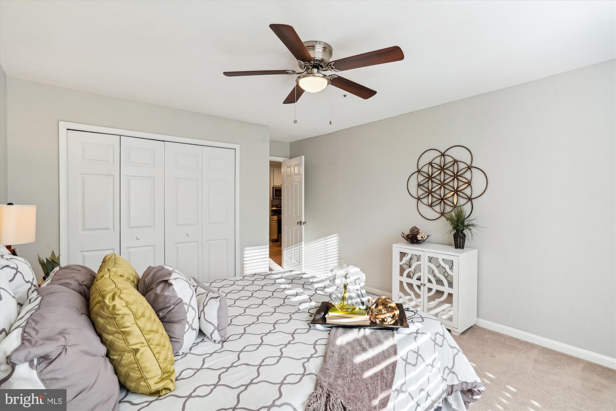 THE FOUR WINDS AT OAKTON - Residential