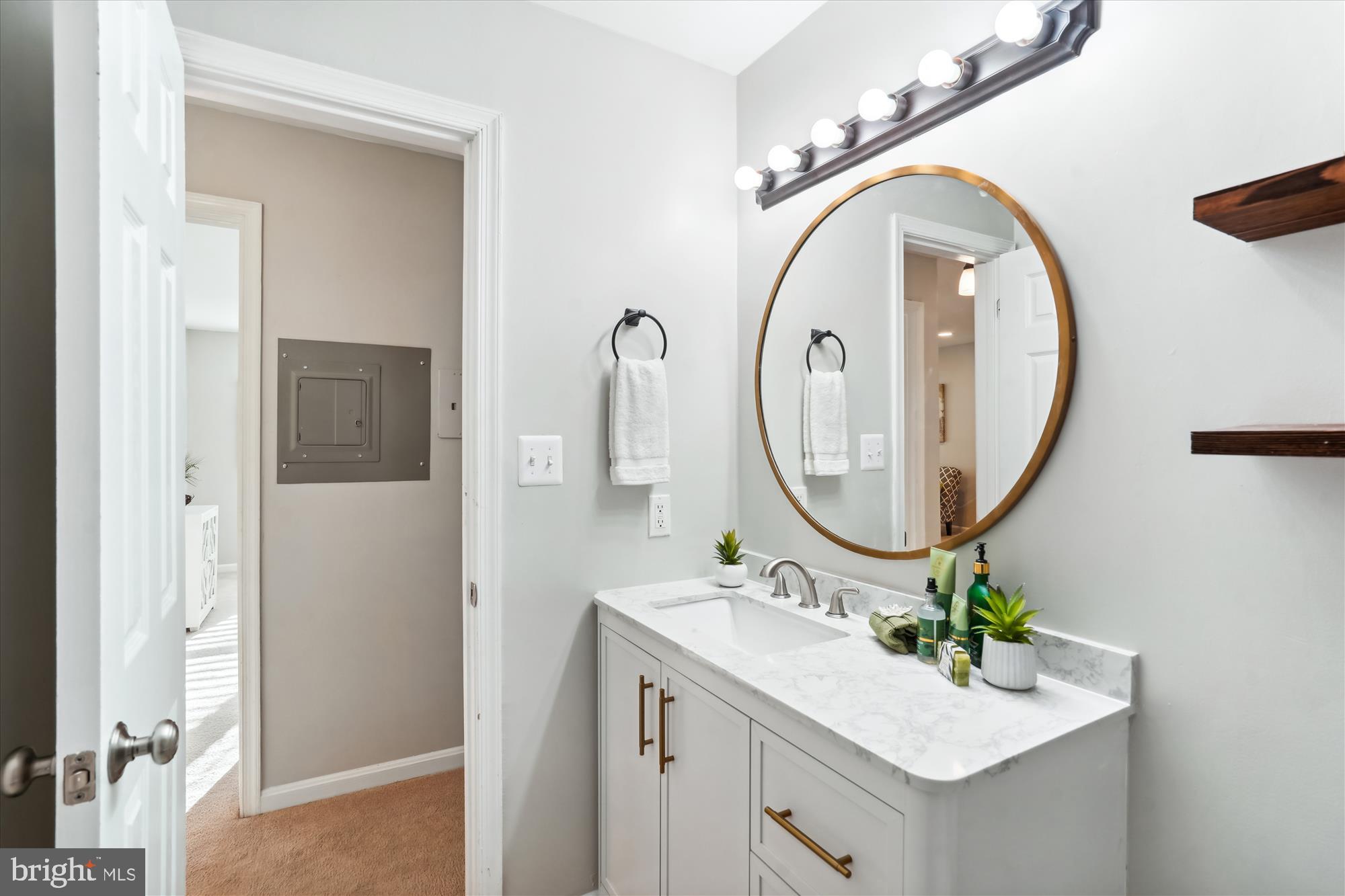 THE FOUR WINDS AT OAKTON - Residential