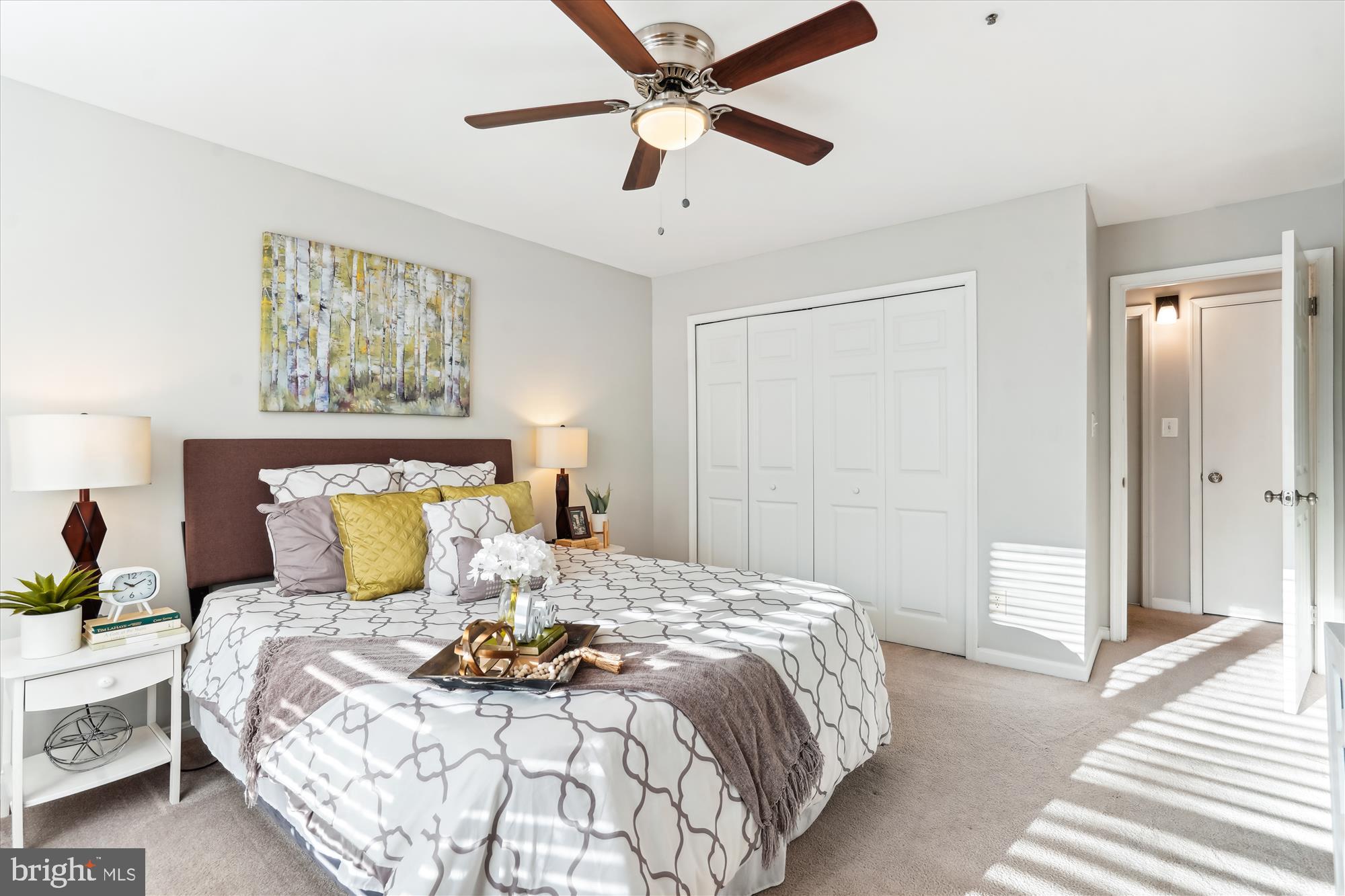 THE FOUR WINDS AT OAKTON - Residential