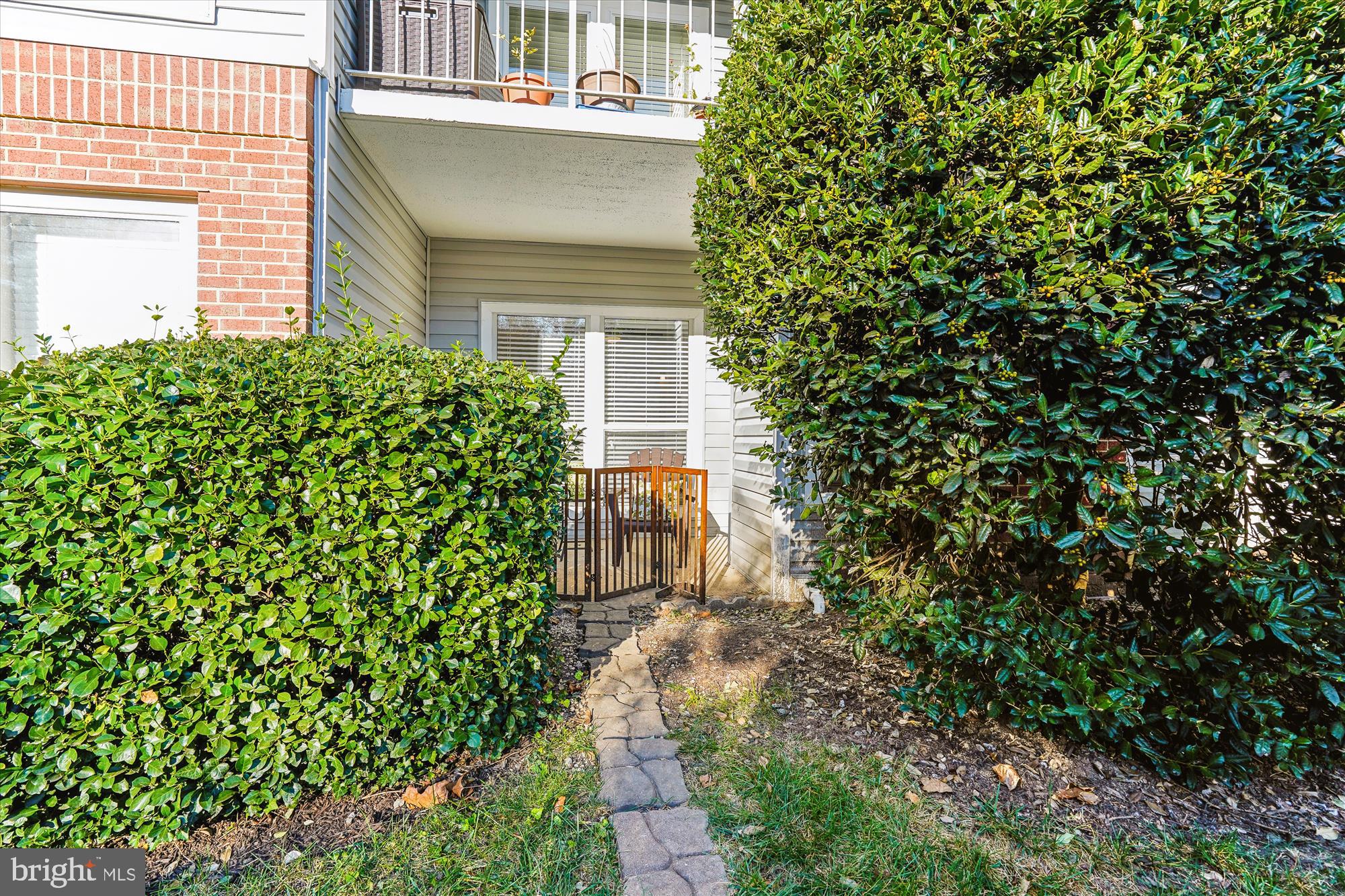 THE FOUR WINDS AT OAKTON - Residential