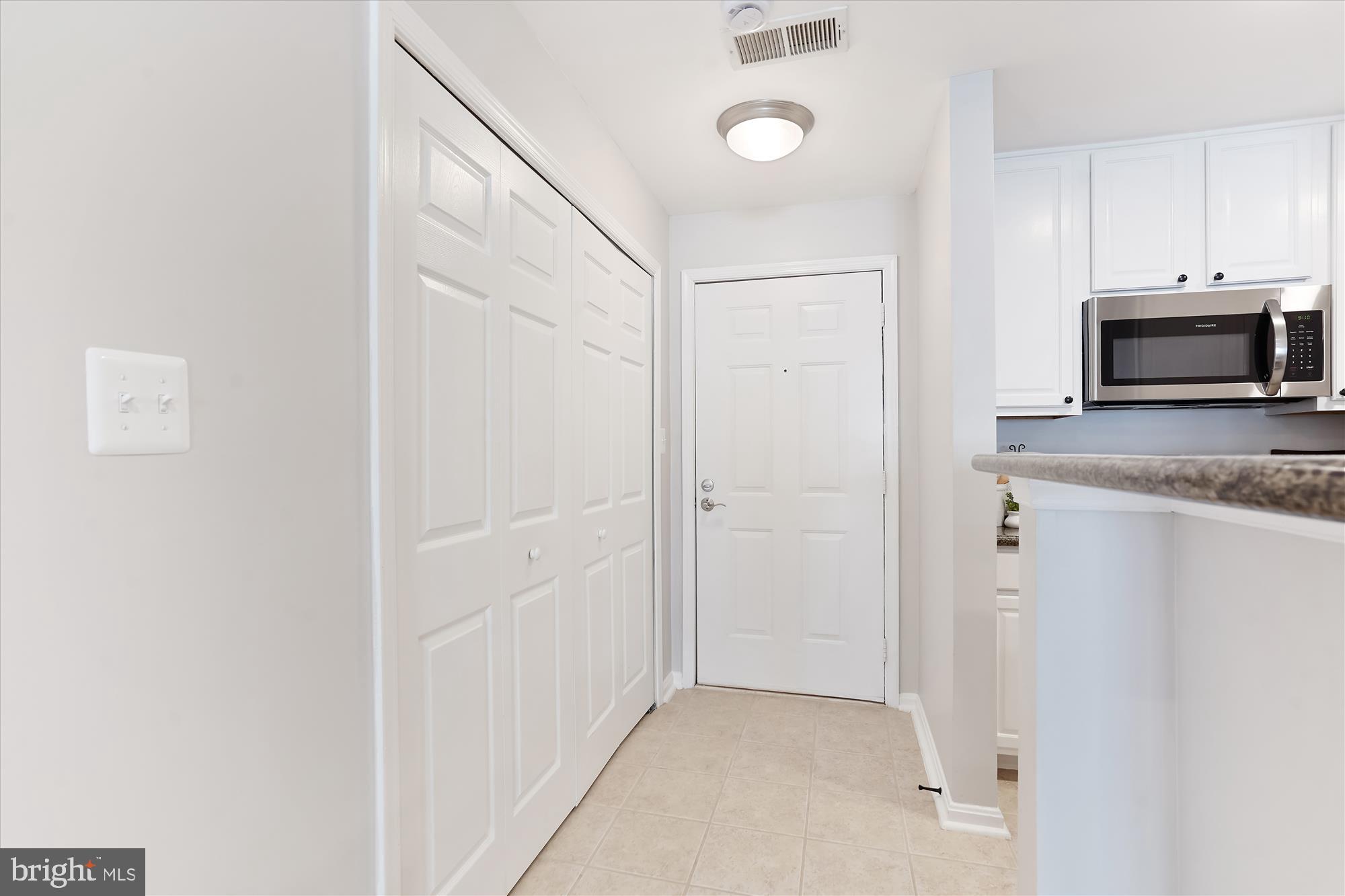 THE FOUR WINDS AT OAKTON - Residential