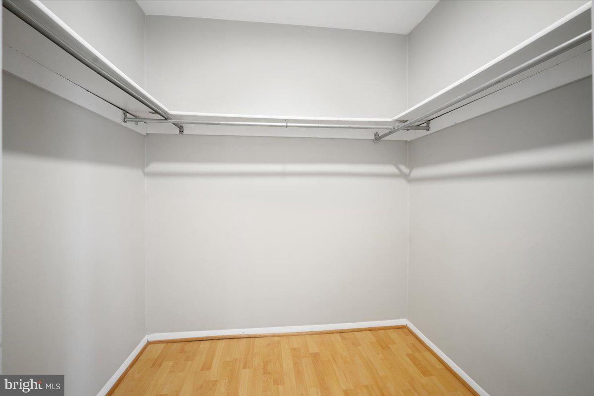 BURGUNDY KNOLLS - Residential