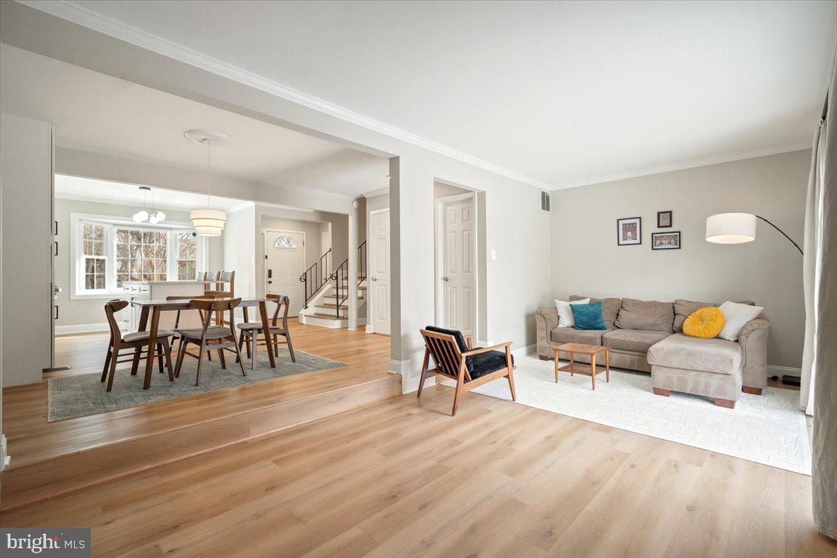 BURGUNDY KNOLLS - Residential