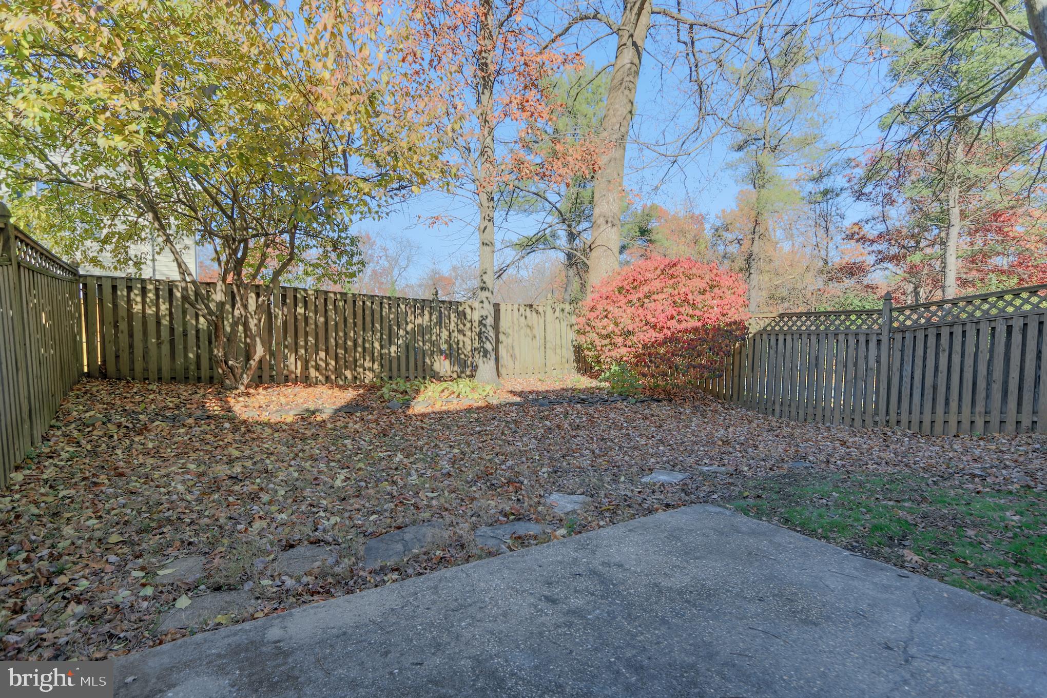 BURGUNDY KNOLLS - Residential