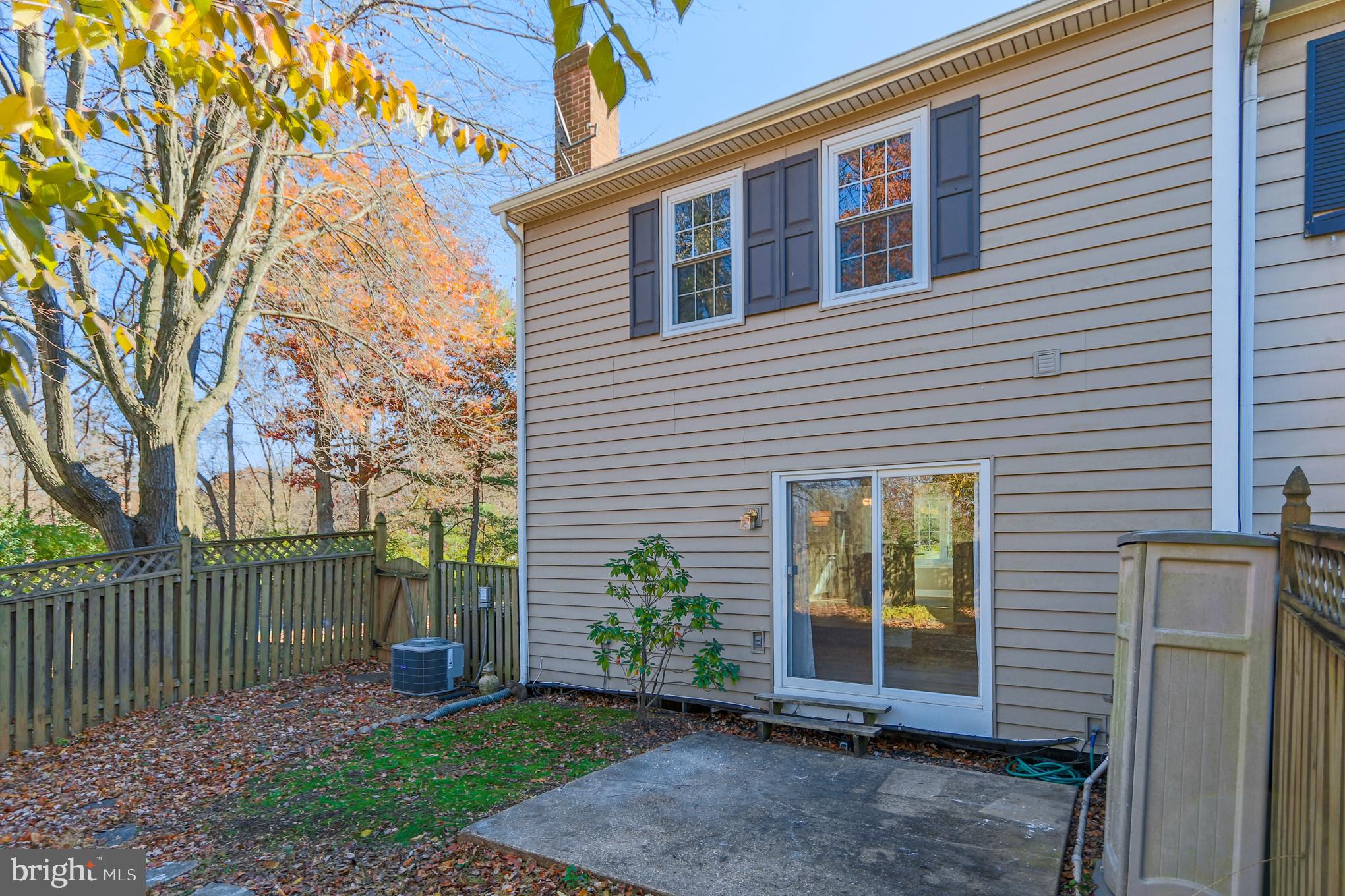 BURGUNDY KNOLLS - Residential