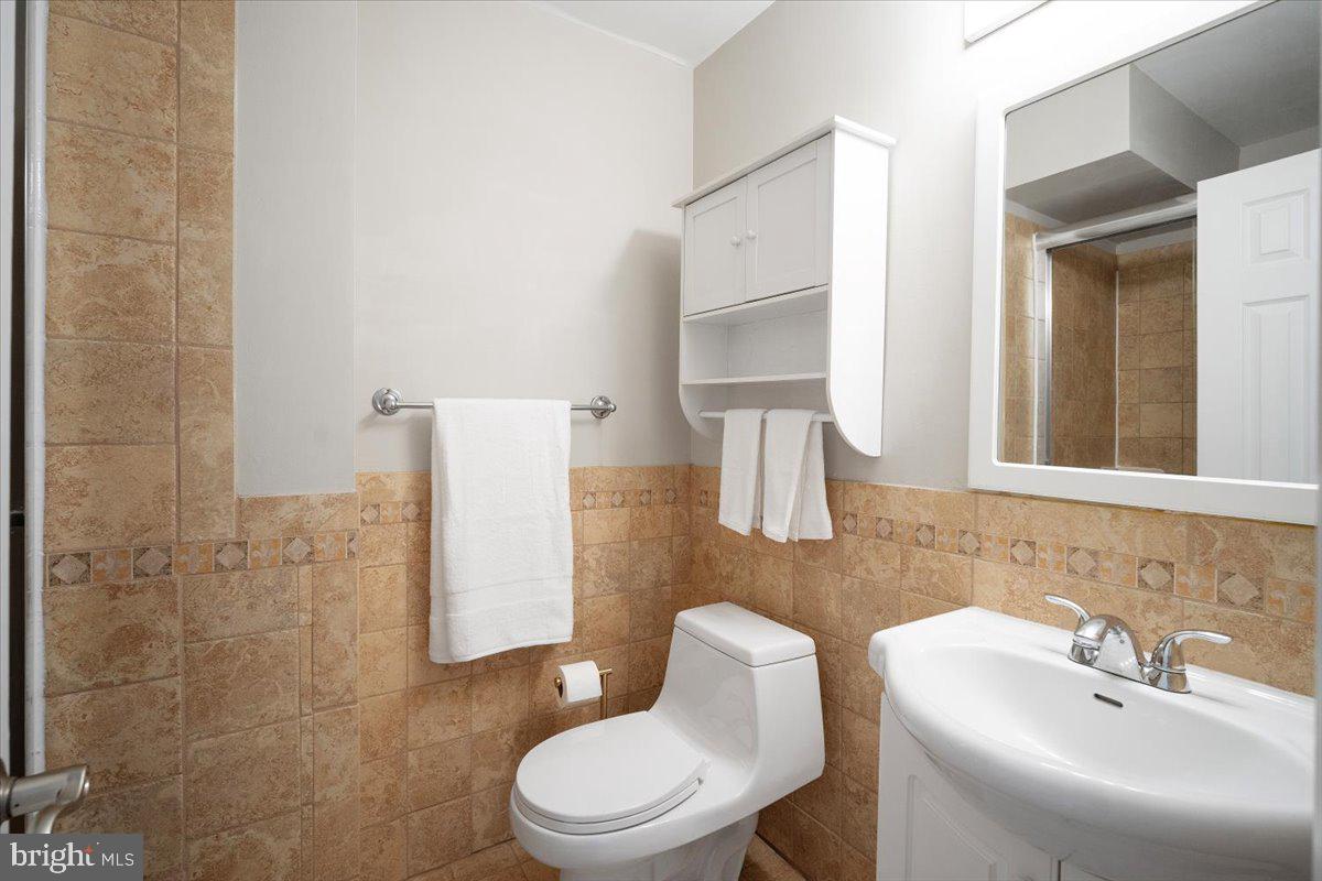 BURGUNDY KNOLLS - Residential