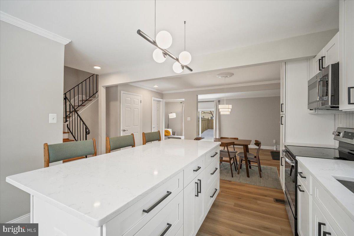 BURGUNDY KNOLLS - Residential