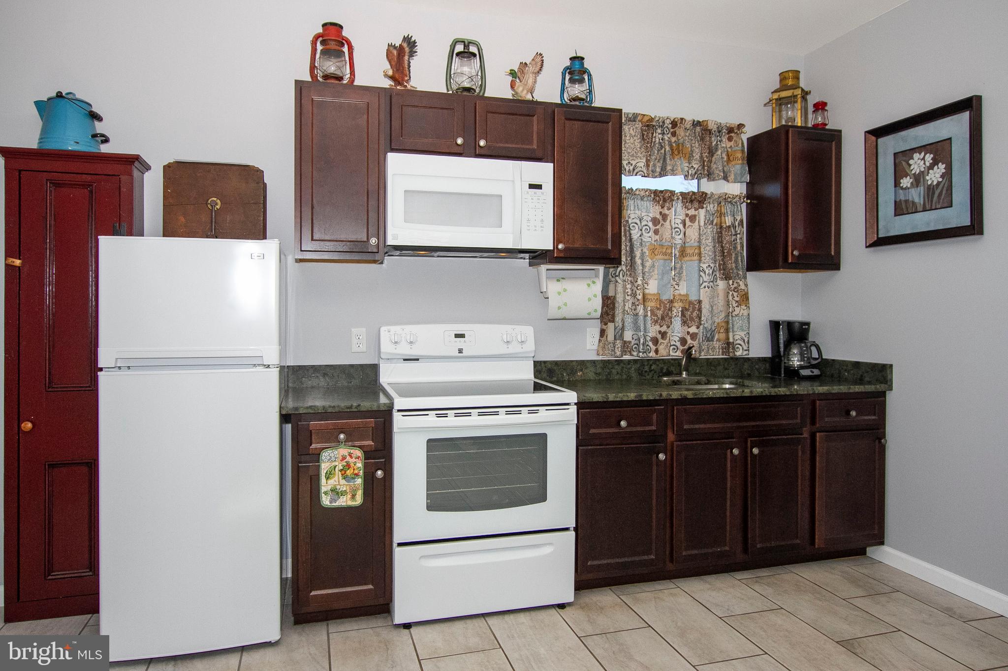 ABERDEEN HILLS - Residential