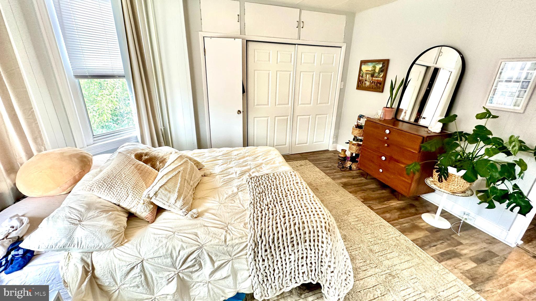 BELLA VISTA - Commercial Sale