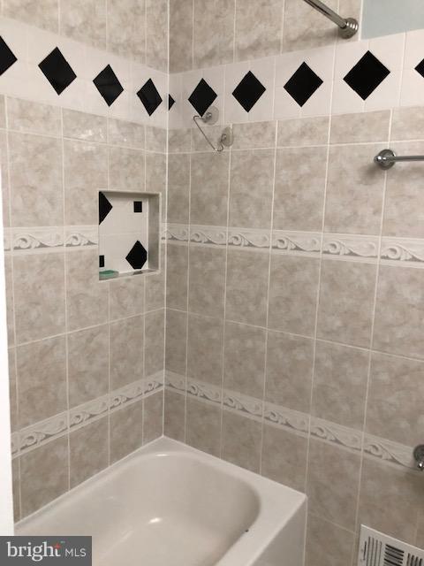 PARKSIDE AT ALEXANDRIA - Residential Lease