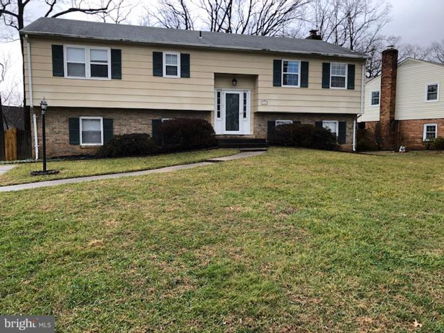 WELL MAINTAINED SPACIOUS  3 BEDROOMS 2 FULL BATH SPLIT LEVEL WITH HARDWOOD FLOOR ALL OVER THE MAIN LEVEL. THIS RENTAL IS ONLY FOR THE UPPER LEVEL 3 BEDROOMS 2 FULL BATH  WITH SEPARETE ENTRANCE. RENT INCLUDES ALL UTITLITES .