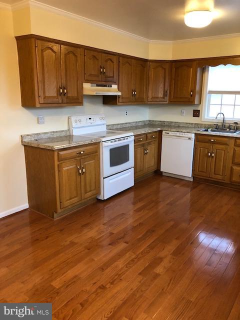 PARKSIDE AT ALEXANDRIA - Residential Lease