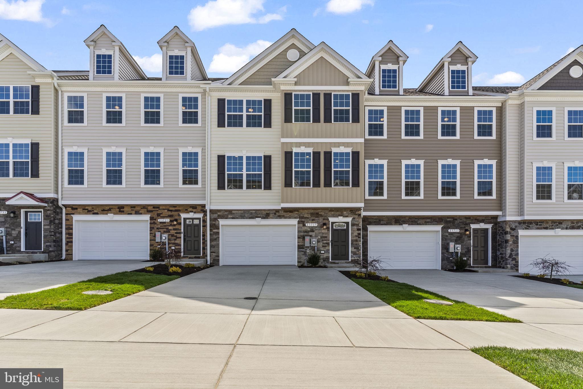 MEADOWS AT TOWN RUN II - Residential