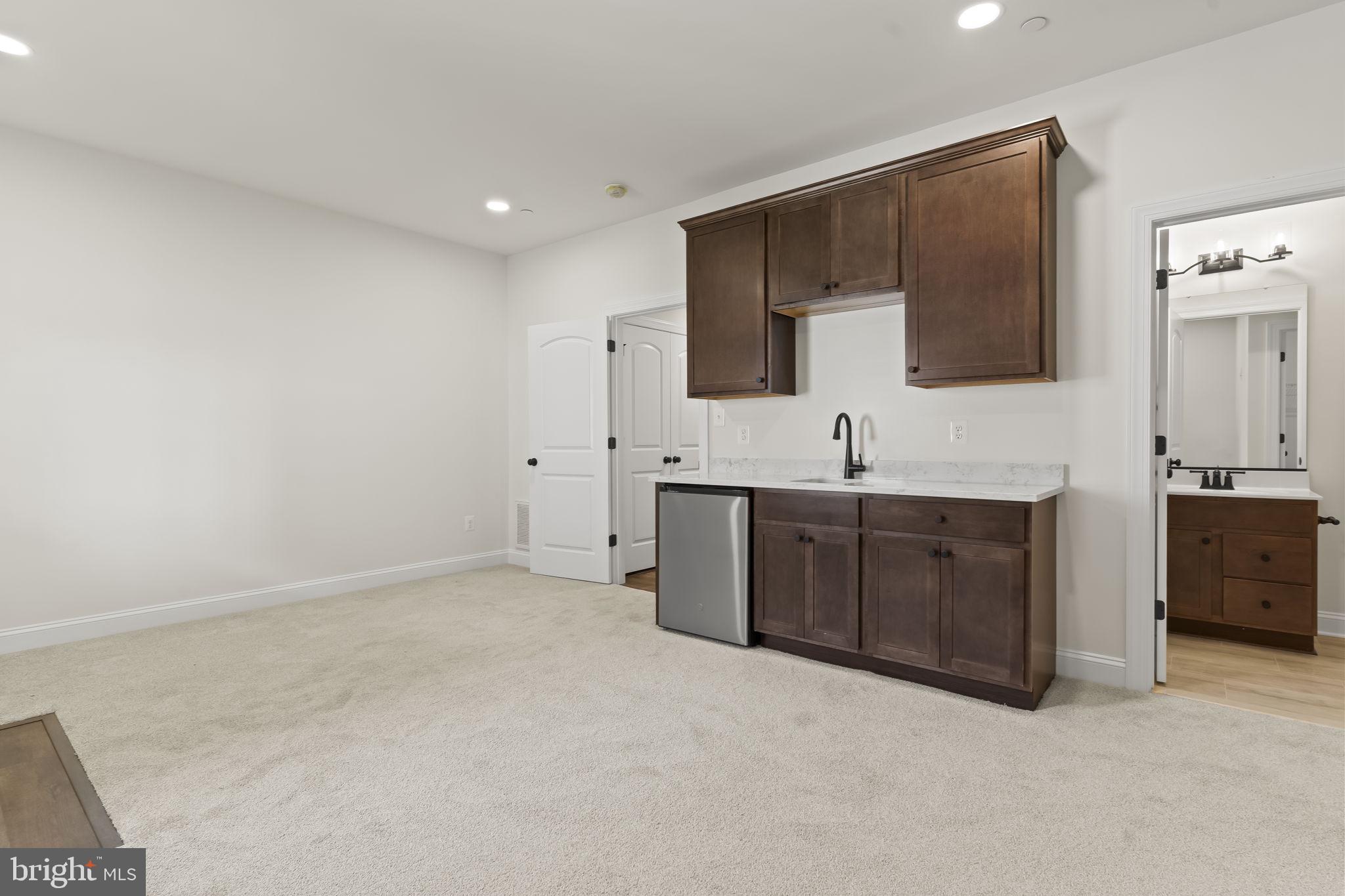 MEADOWS AT TOWN RUN II - Residential