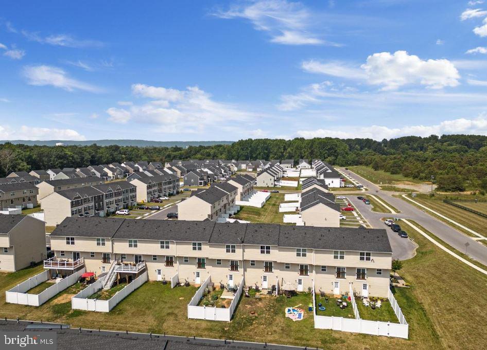 THE LAKES AT MARTINSBURG - Residential Lease