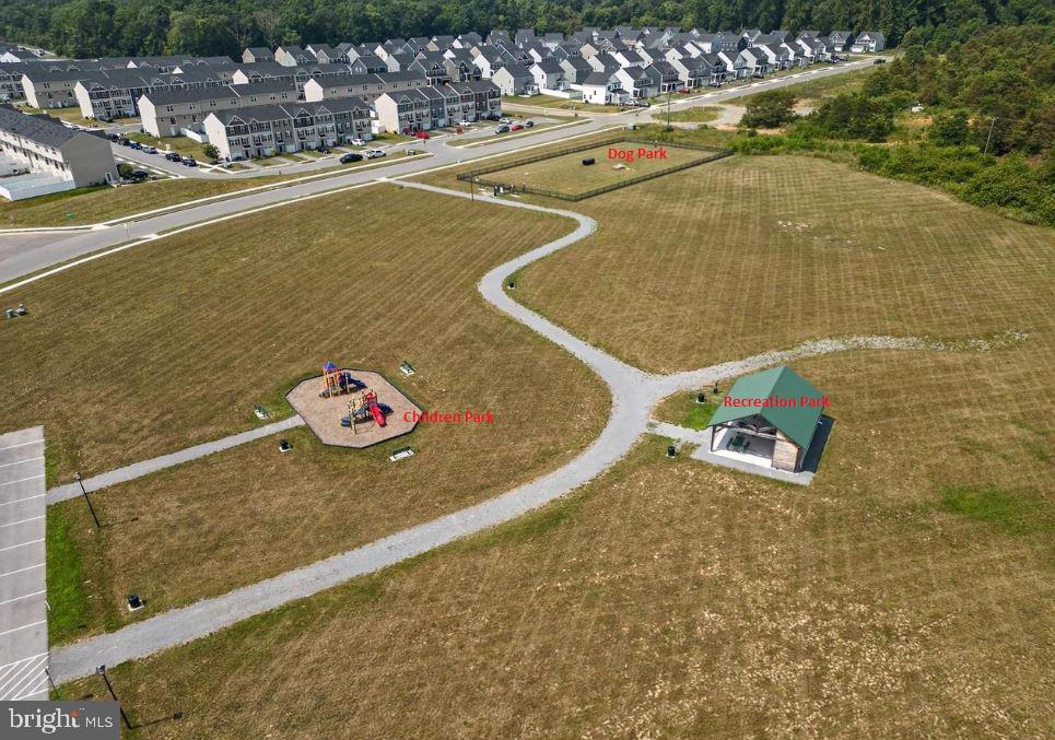 THE LAKES AT MARTINSBURG - Residential Lease