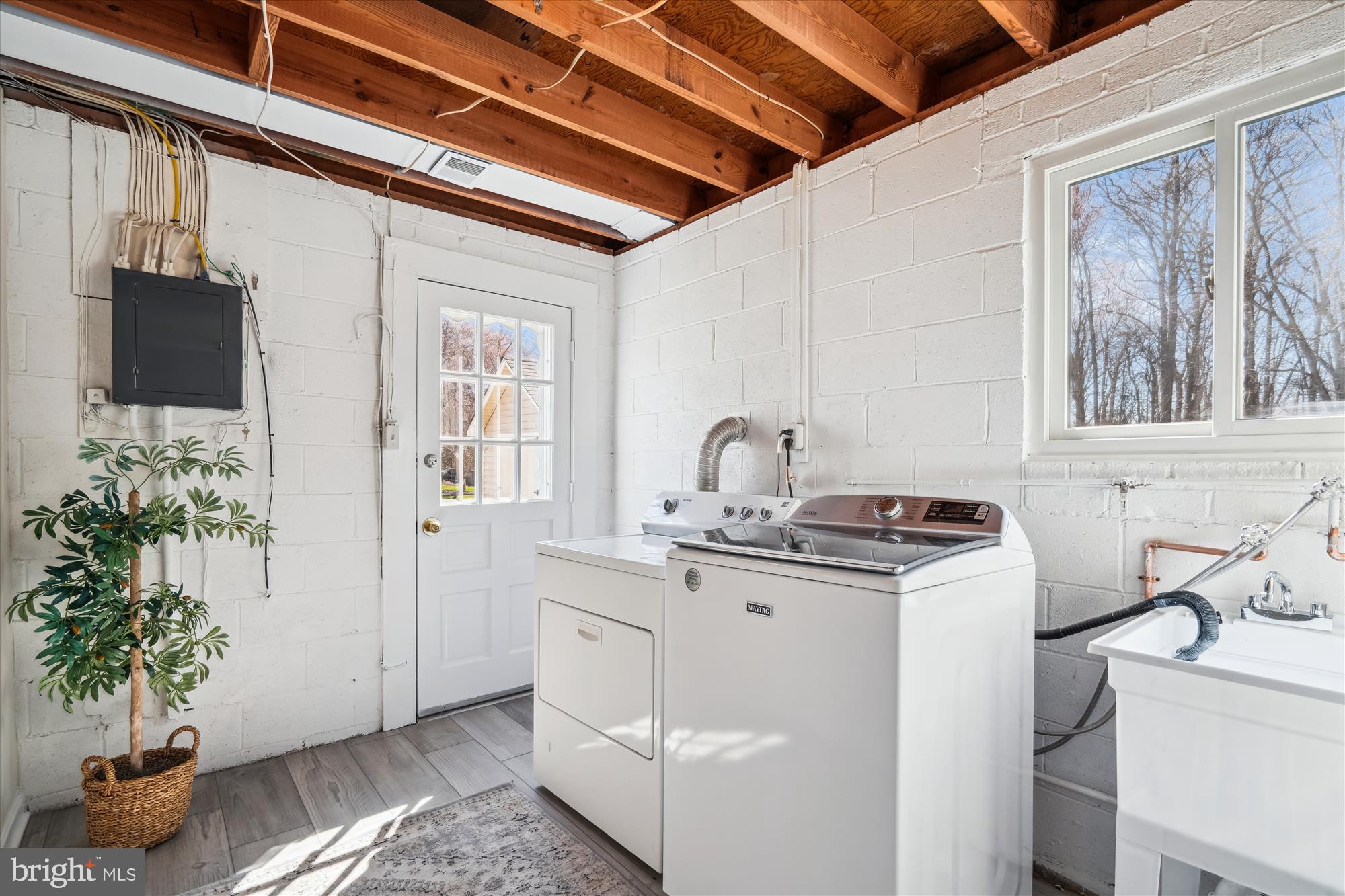 BROOKEVILLE KNOLLS - Residential