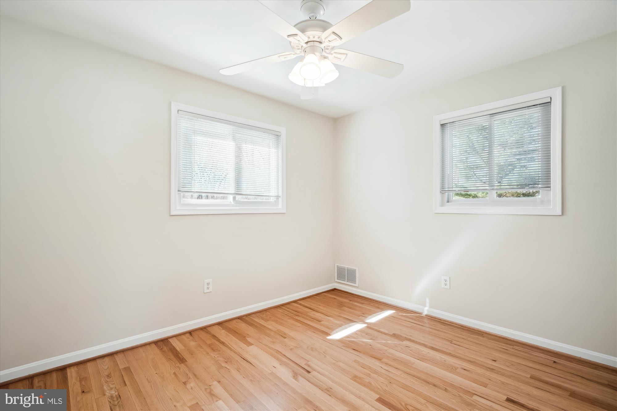 BROOKEVILLE KNOLLS - Residential