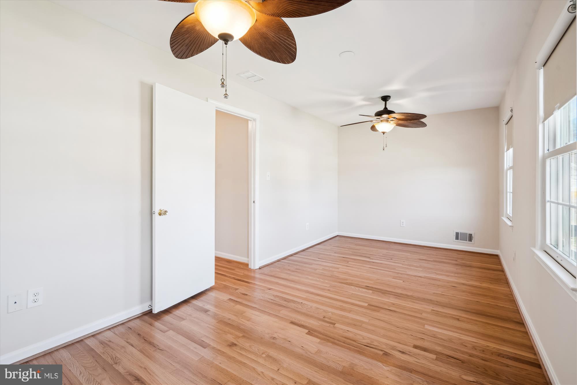 BROOKEVILLE KNOLLS - Residential