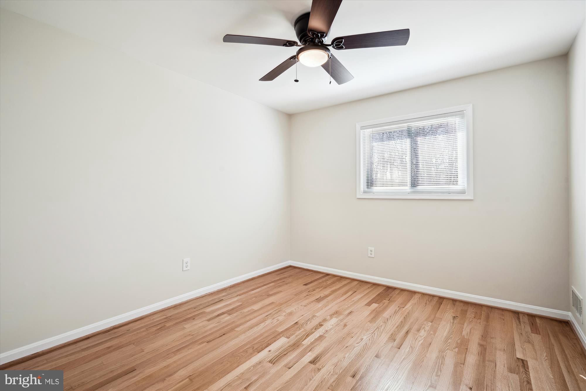 BROOKEVILLE KNOLLS - Residential