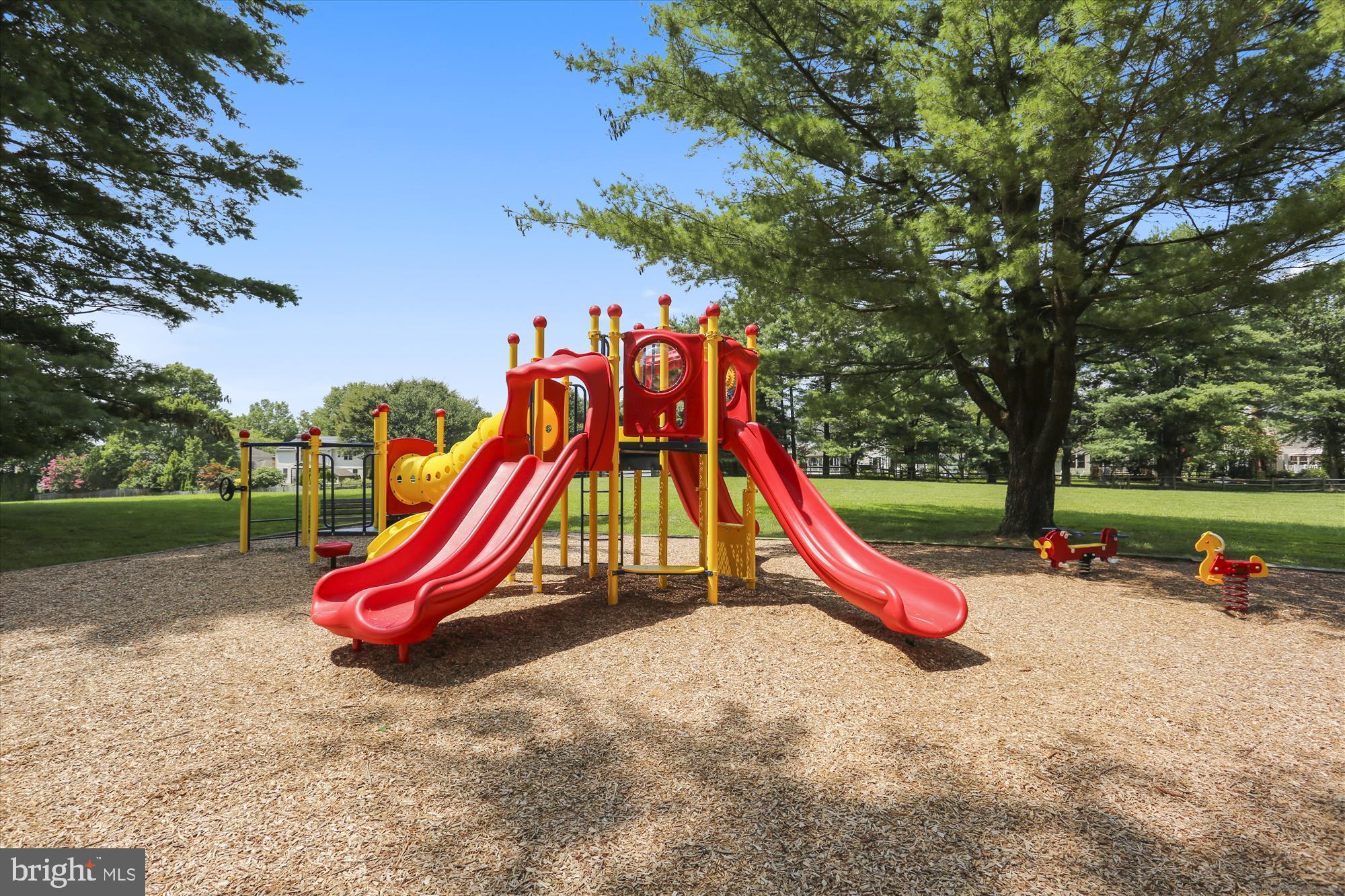 BROOKEVILLE KNOLLS - Residential