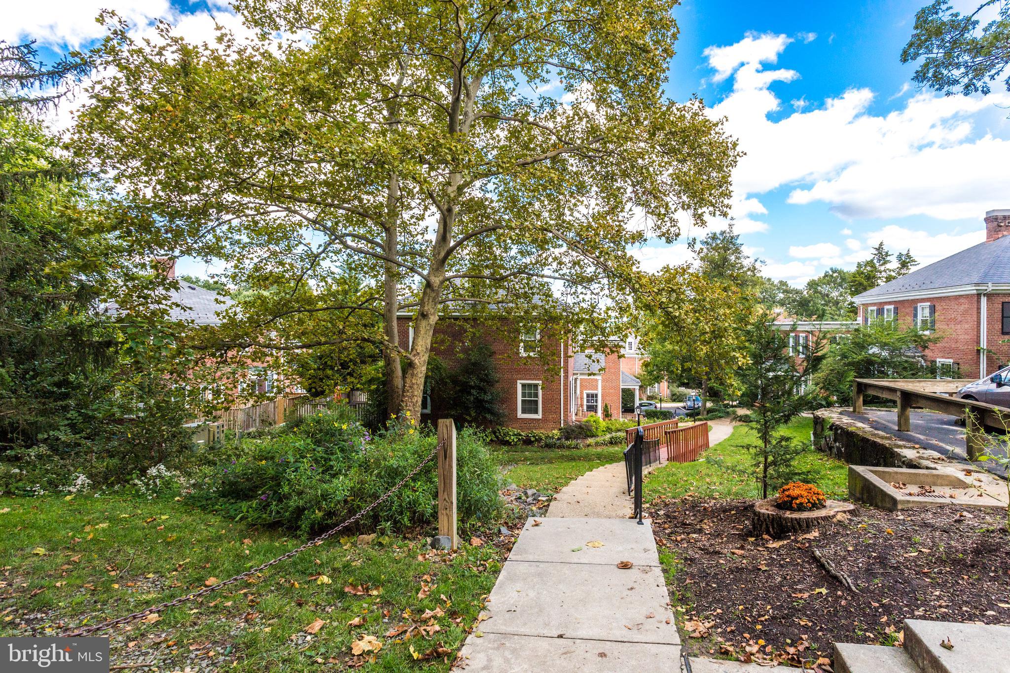 FAIRLINGTON - Residential