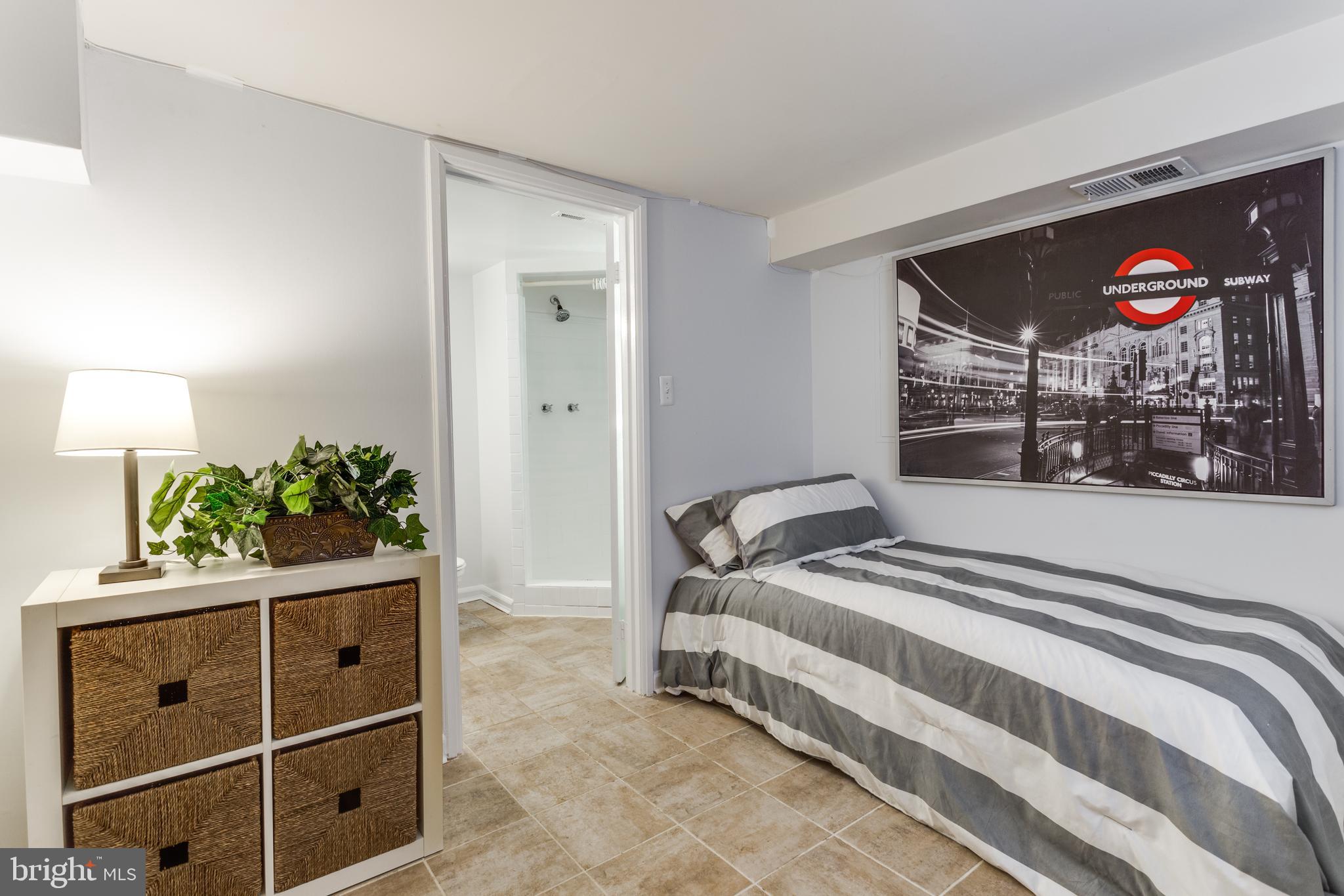 FAIRLINGTON - Residential