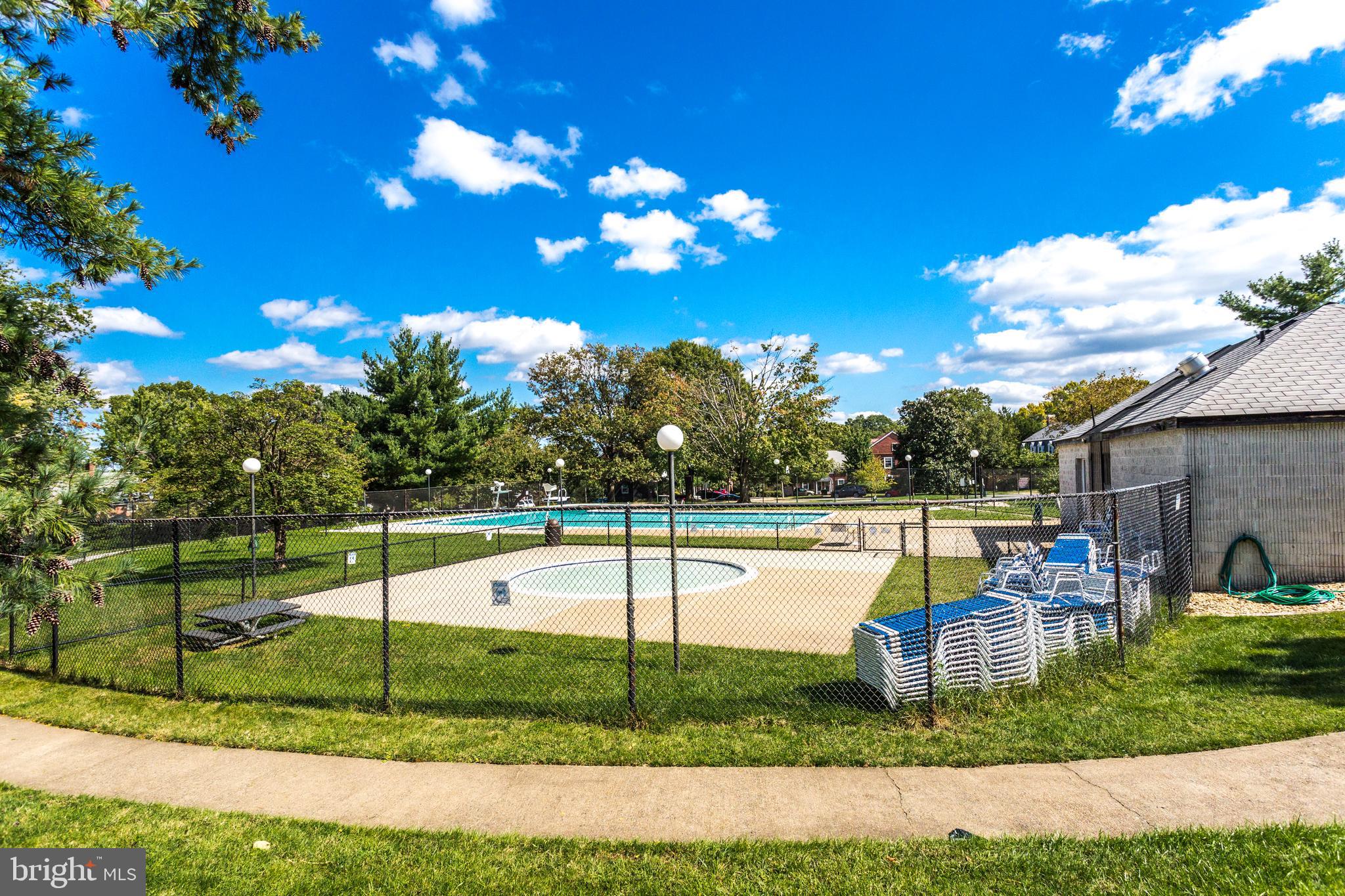 FAIRLINGTON - Residential