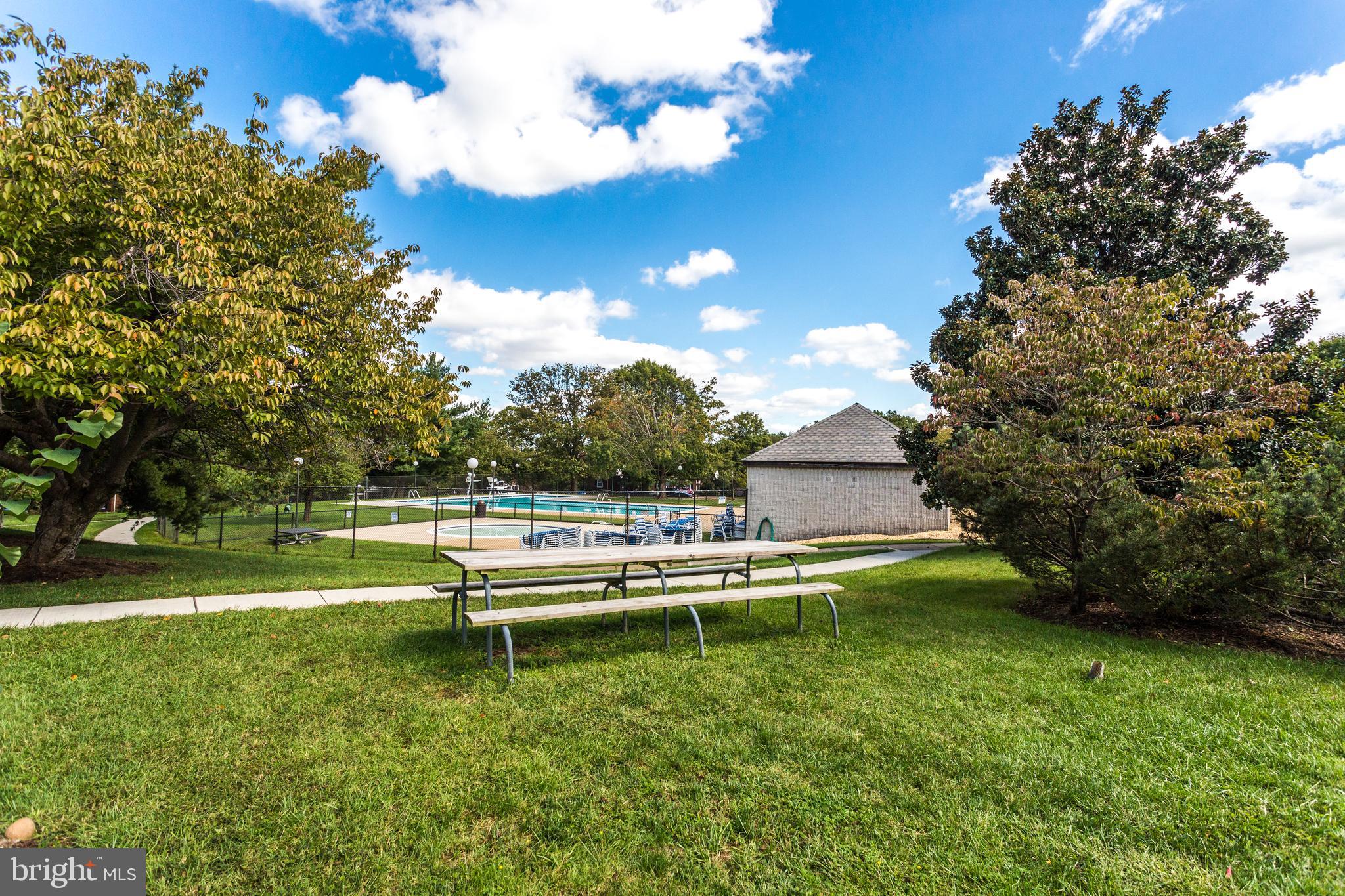 FAIRLINGTON - Residential