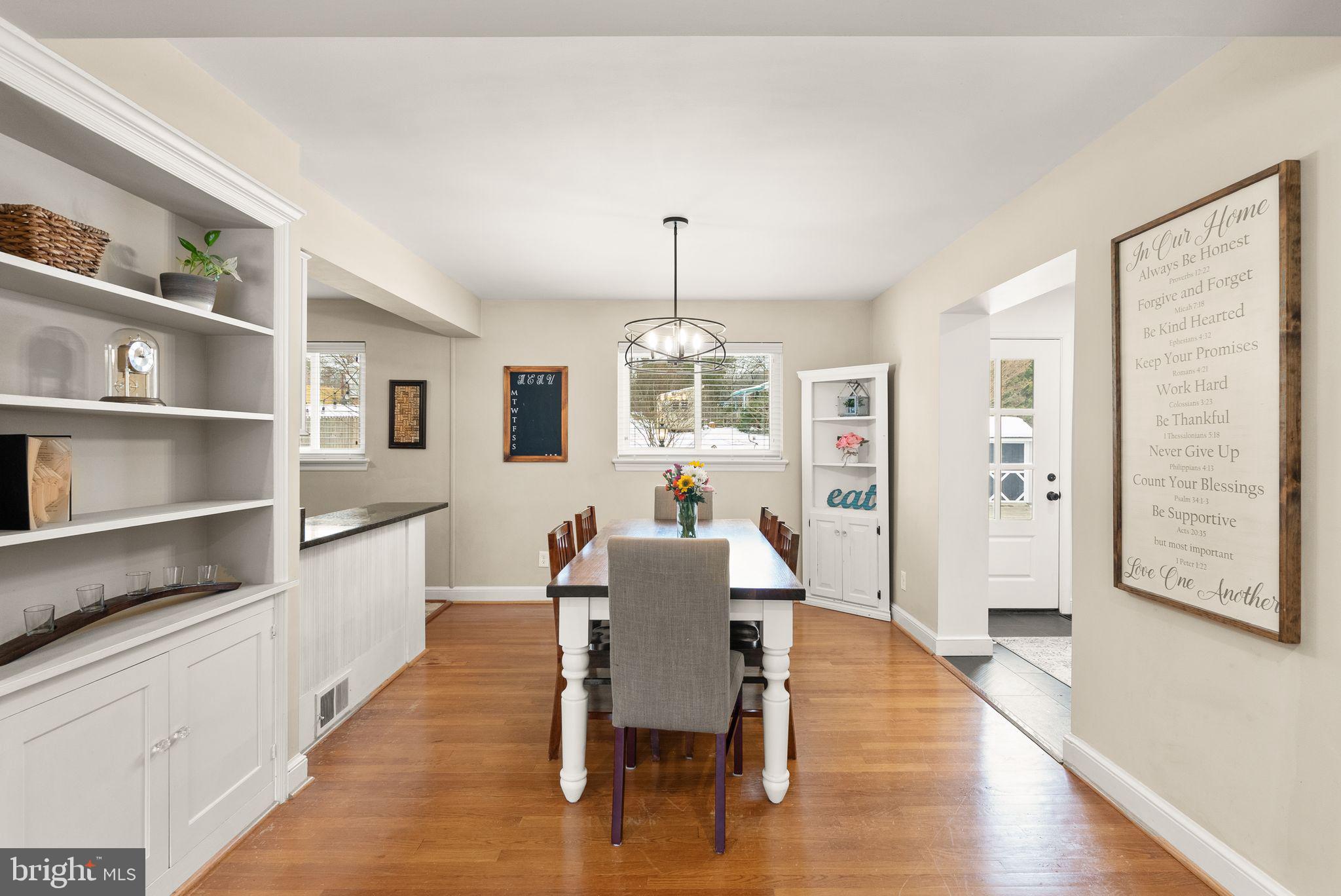 BROYHILL CREST - Residential