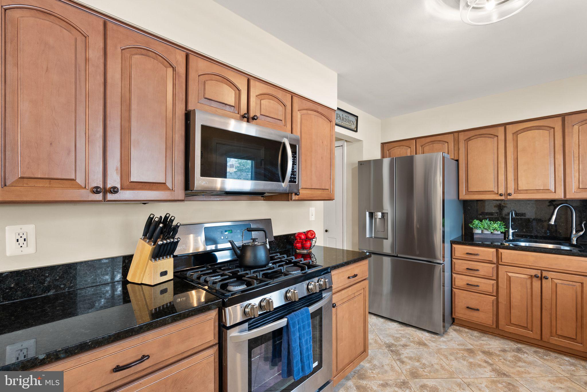 BROYHILL CREST - Residential