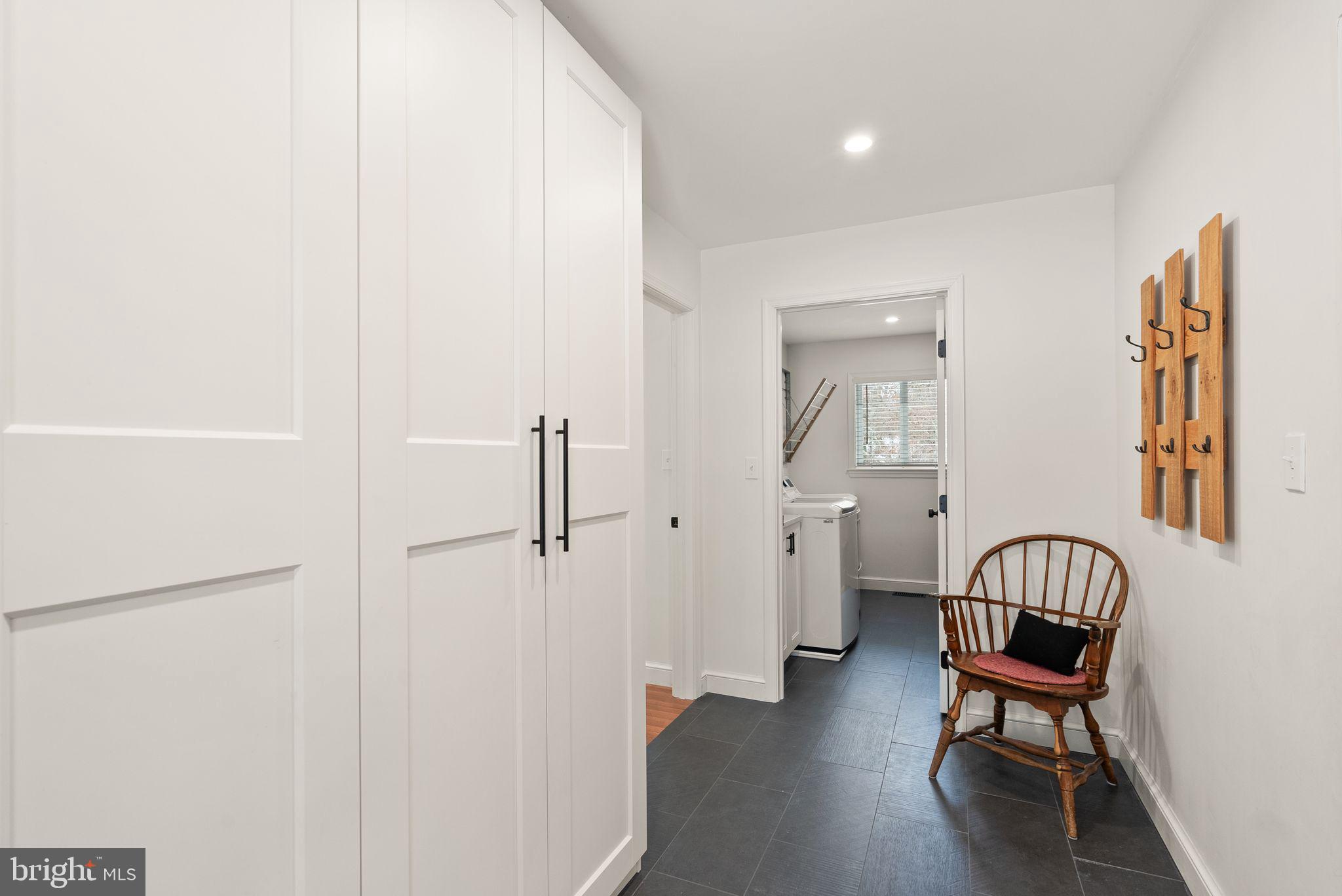 BROYHILL CREST - Residential