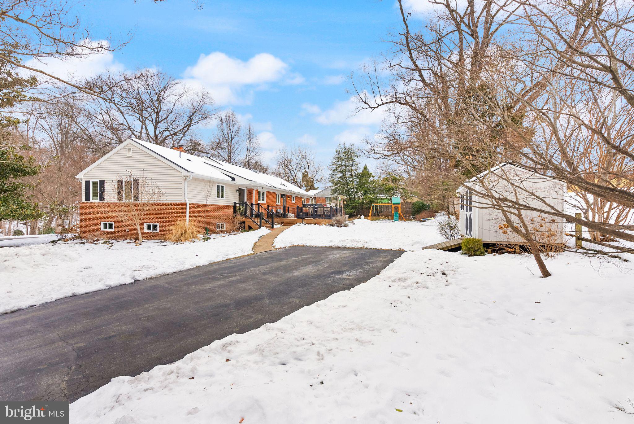 BROYHILL CREST - Residential