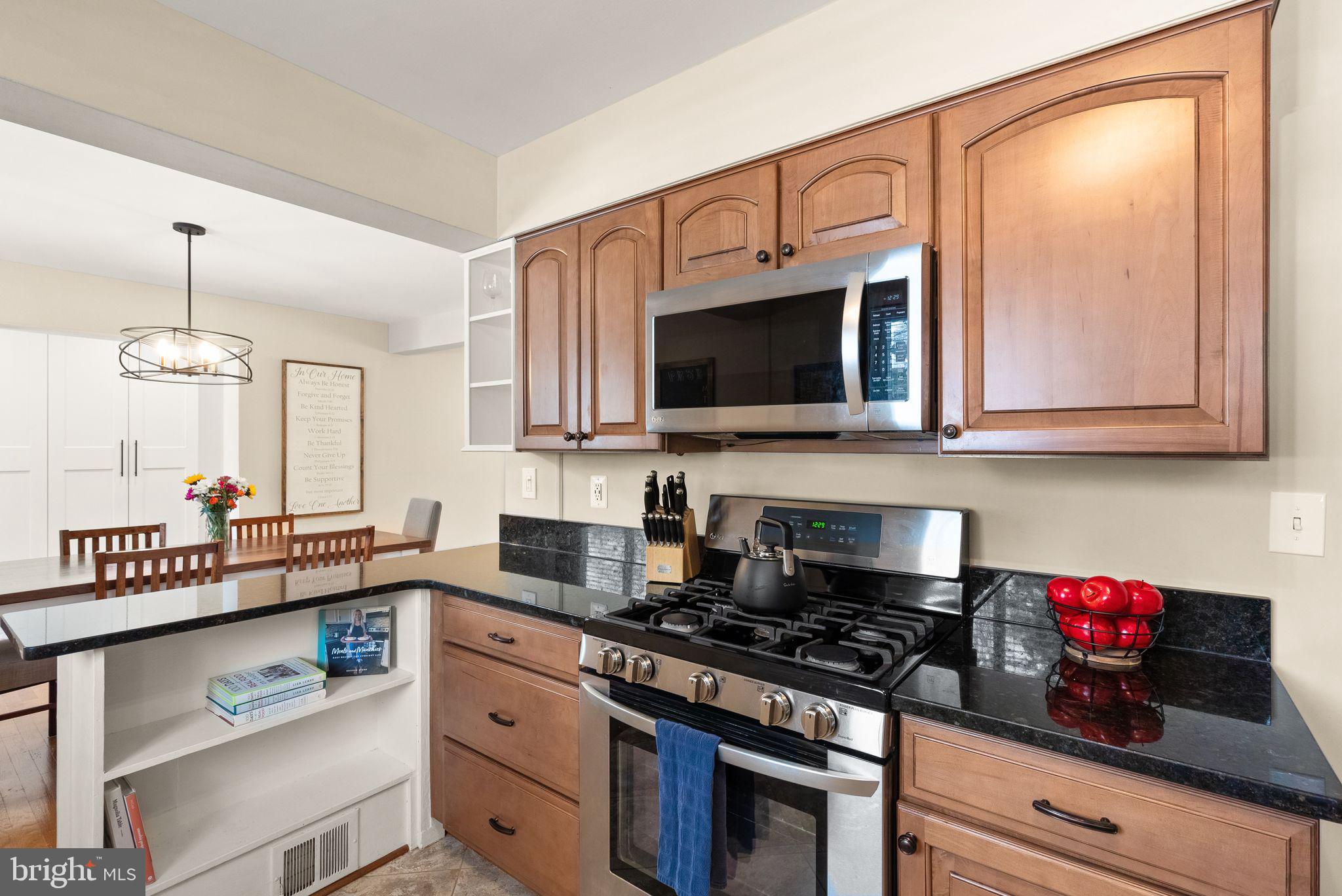 BROYHILL CREST - Residential