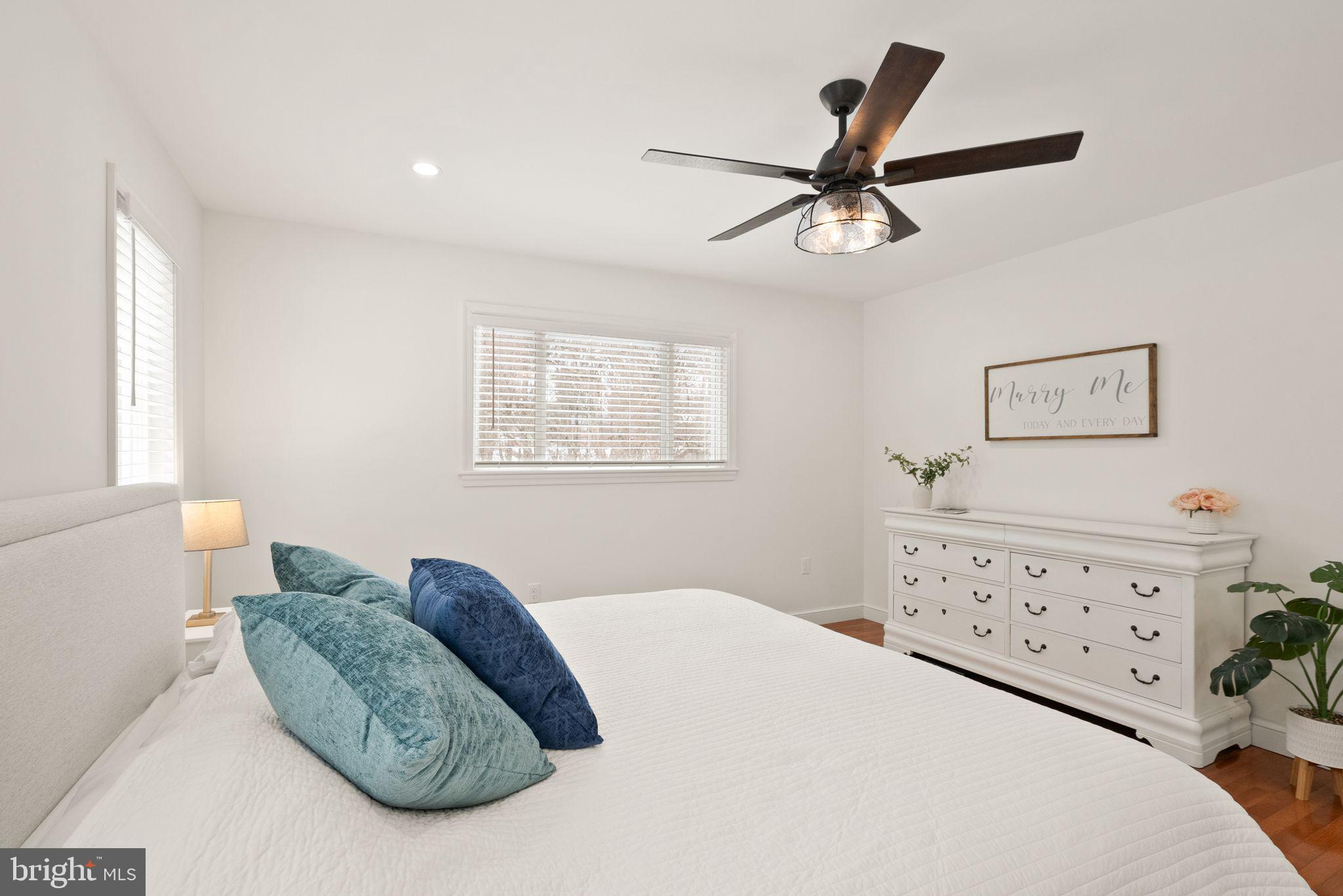 BROYHILL CREST - Residential