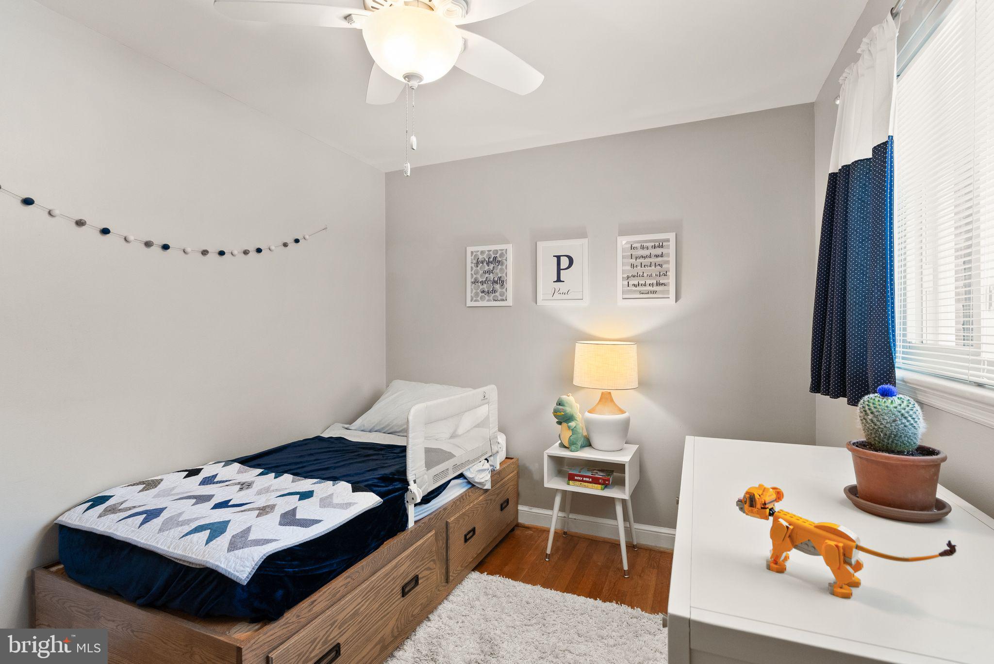 BROYHILL CREST - Residential