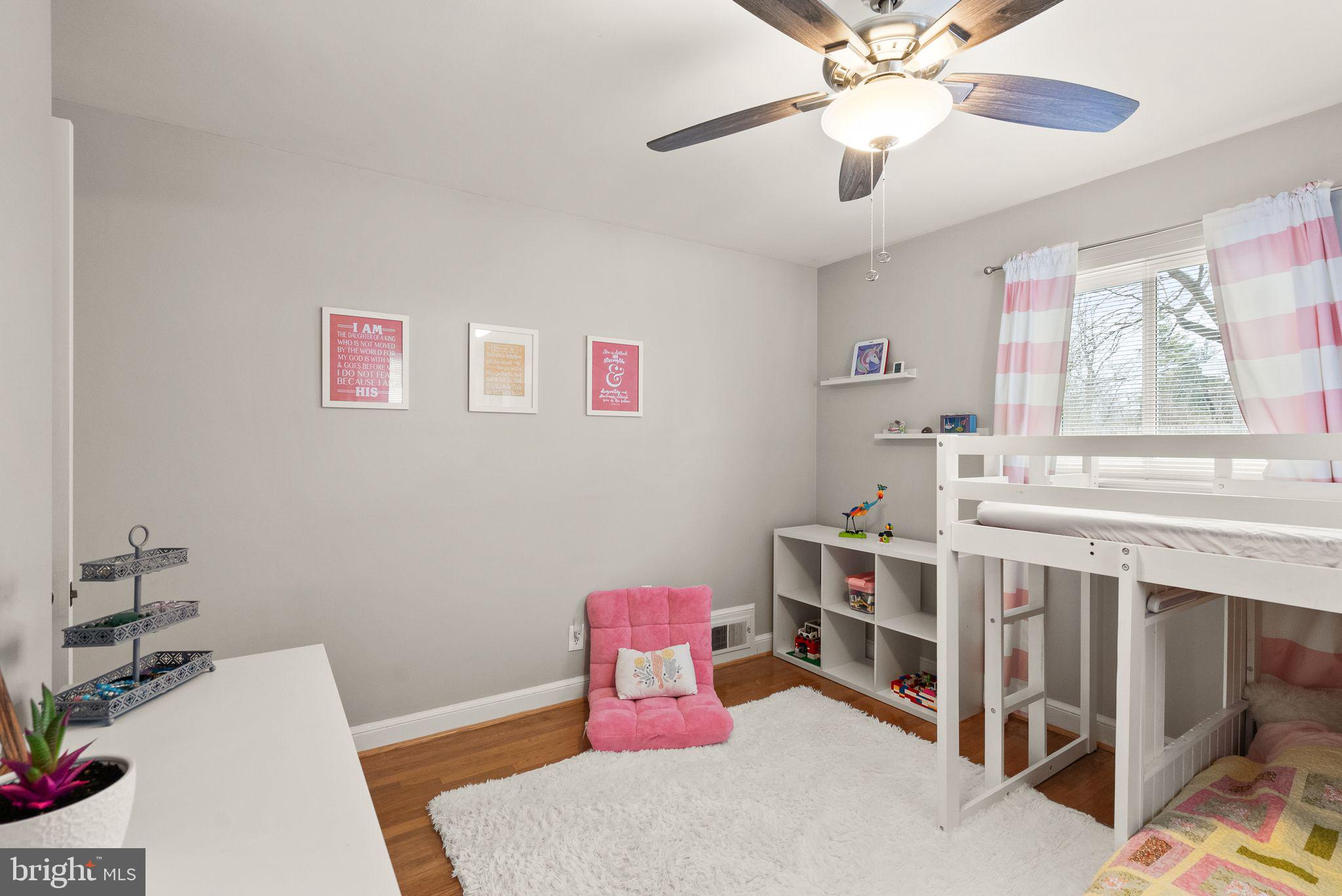 BROYHILL CREST - Residential