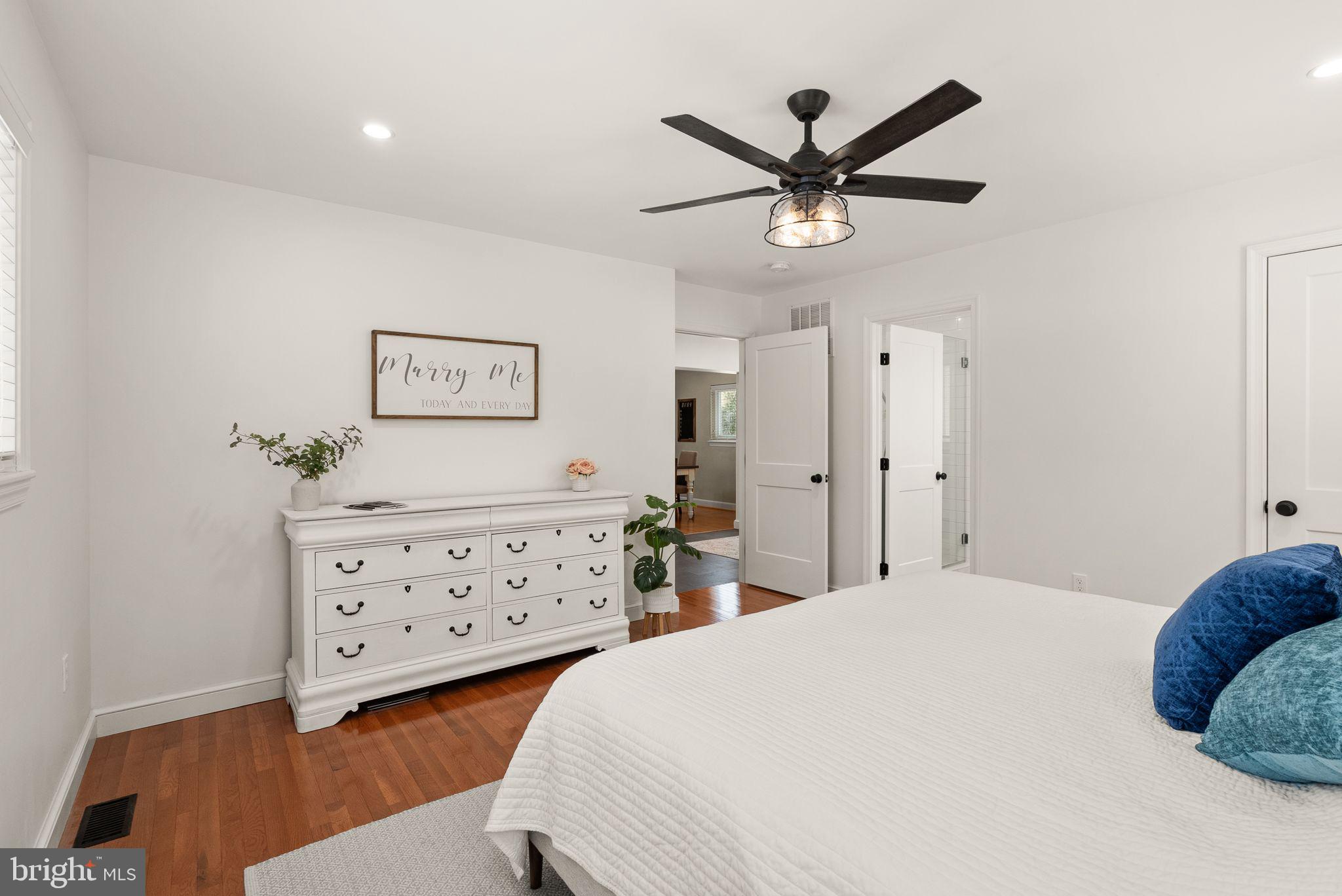 BROYHILL CREST - Residential