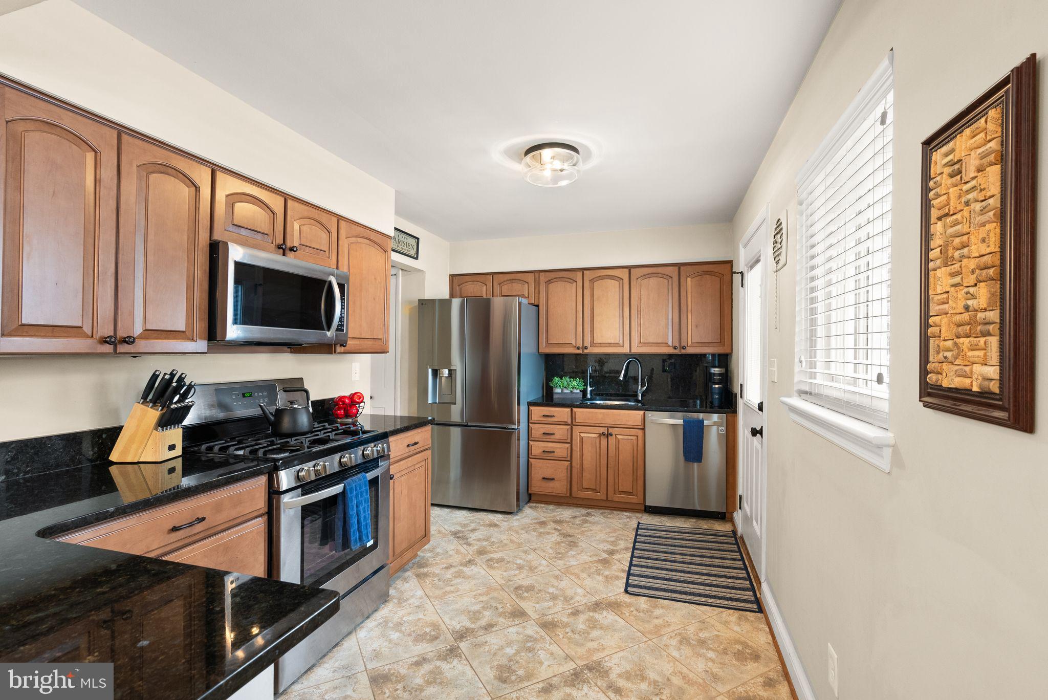 BROYHILL CREST - Residential