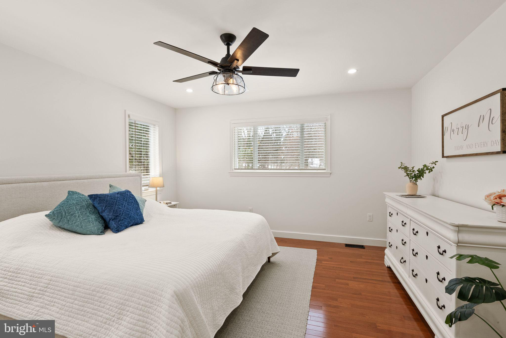 BROYHILL CREST - Residential