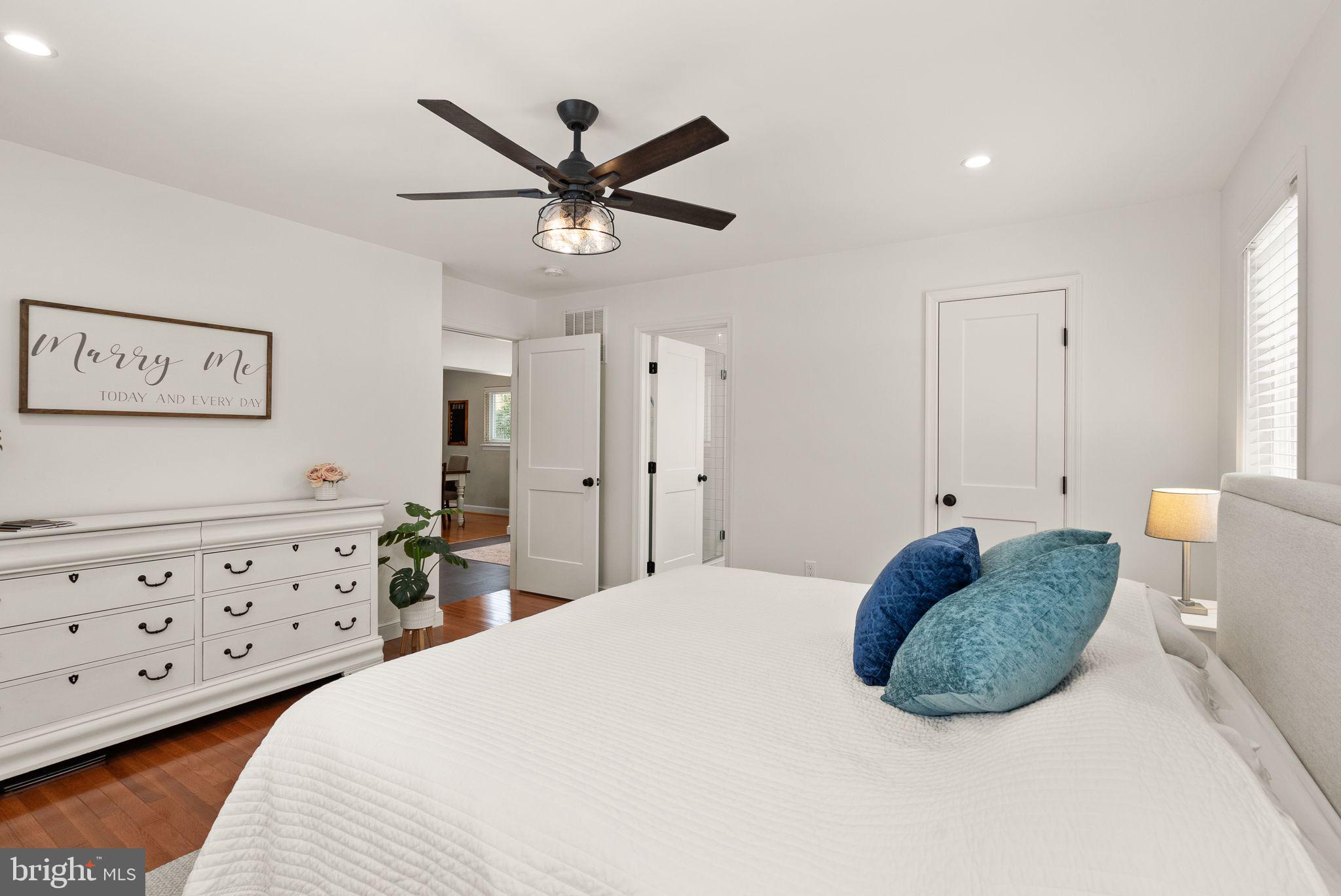 BROYHILL CREST - Residential