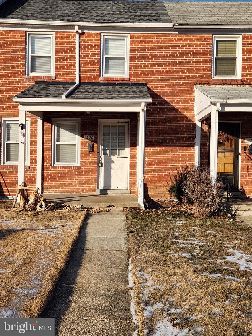 NICE 2 BEDROOM HOME WITH 1 AND 1/2 BATHROOMS IN IDLEWOOD!!  HOME FEATURES ALL NEW HARDWOOD FLOORS AND FRESHLY PAINTED THROUGHOUT, ALL APPLIANCES, UPDATED PARTIALLY FINISHED BASEMENT, COVERED FRONT PORCH, FENCED REAR YARD WITH PATIO AND MUCH MORE!! CONVENIENTLY LOCATED NEAR BUSLINE! $55.00 APPLICATION FEE PER EACH ADULT 18 YEARS OLD AND OLDER!! EASY TO SHOW!