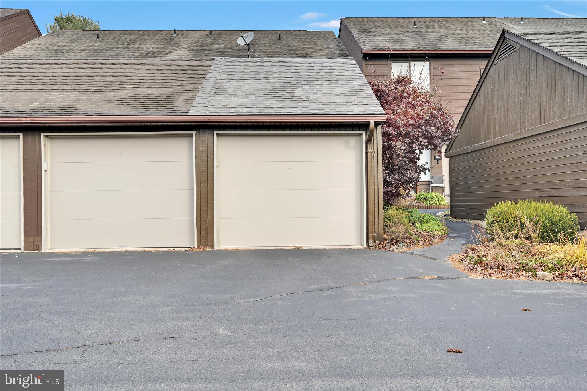 PINEBROOK - Residential