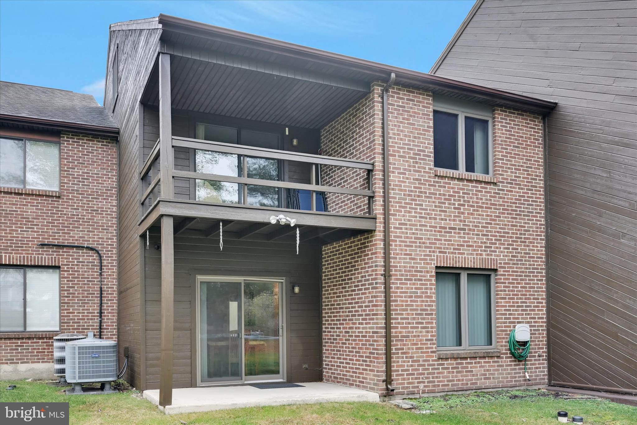 PINEBROOK - Residential