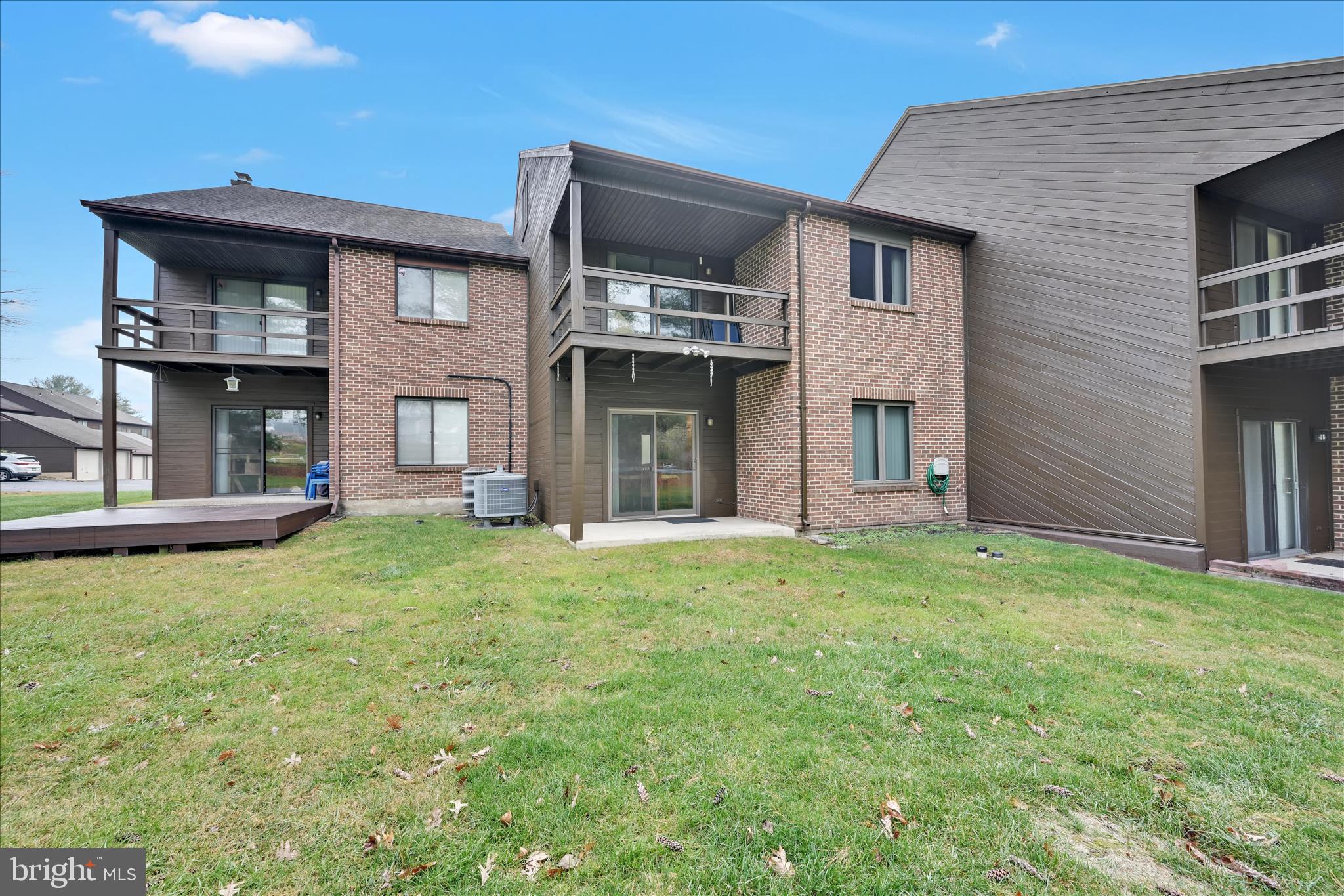 PINEBROOK - Residential