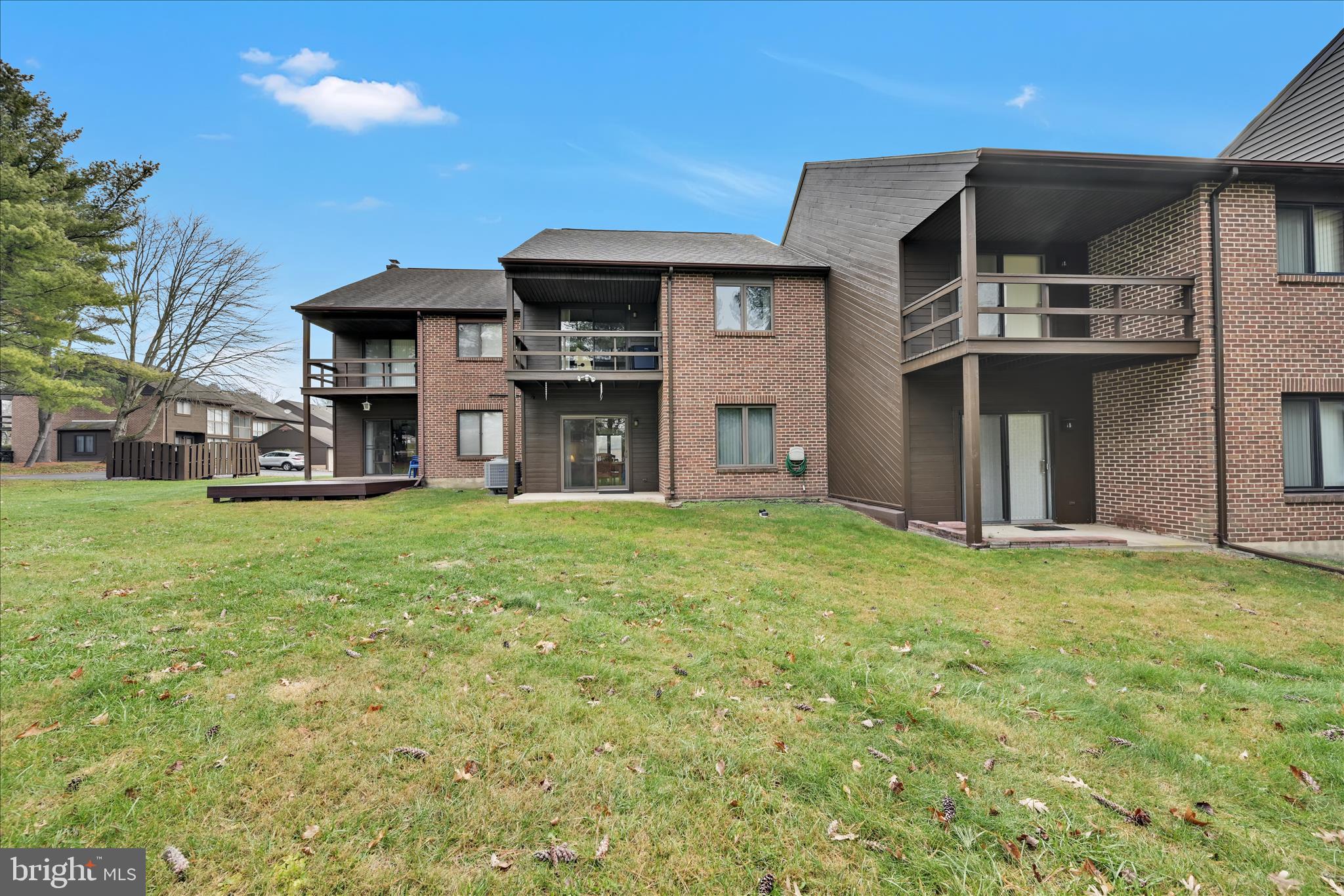 PINEBROOK - Residential