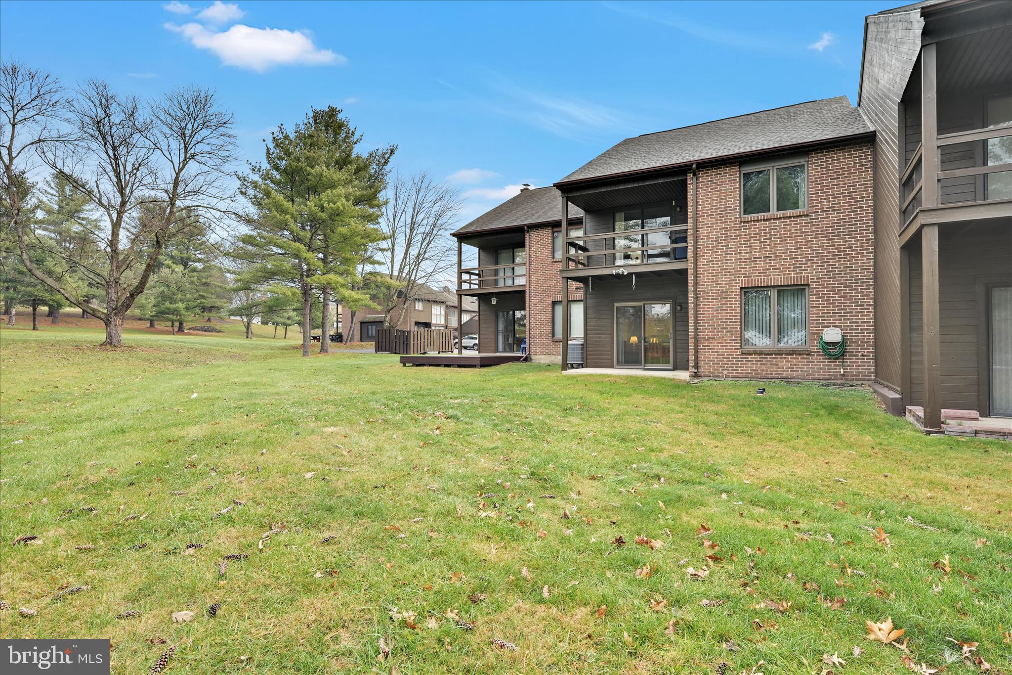 PINEBROOK - Residential